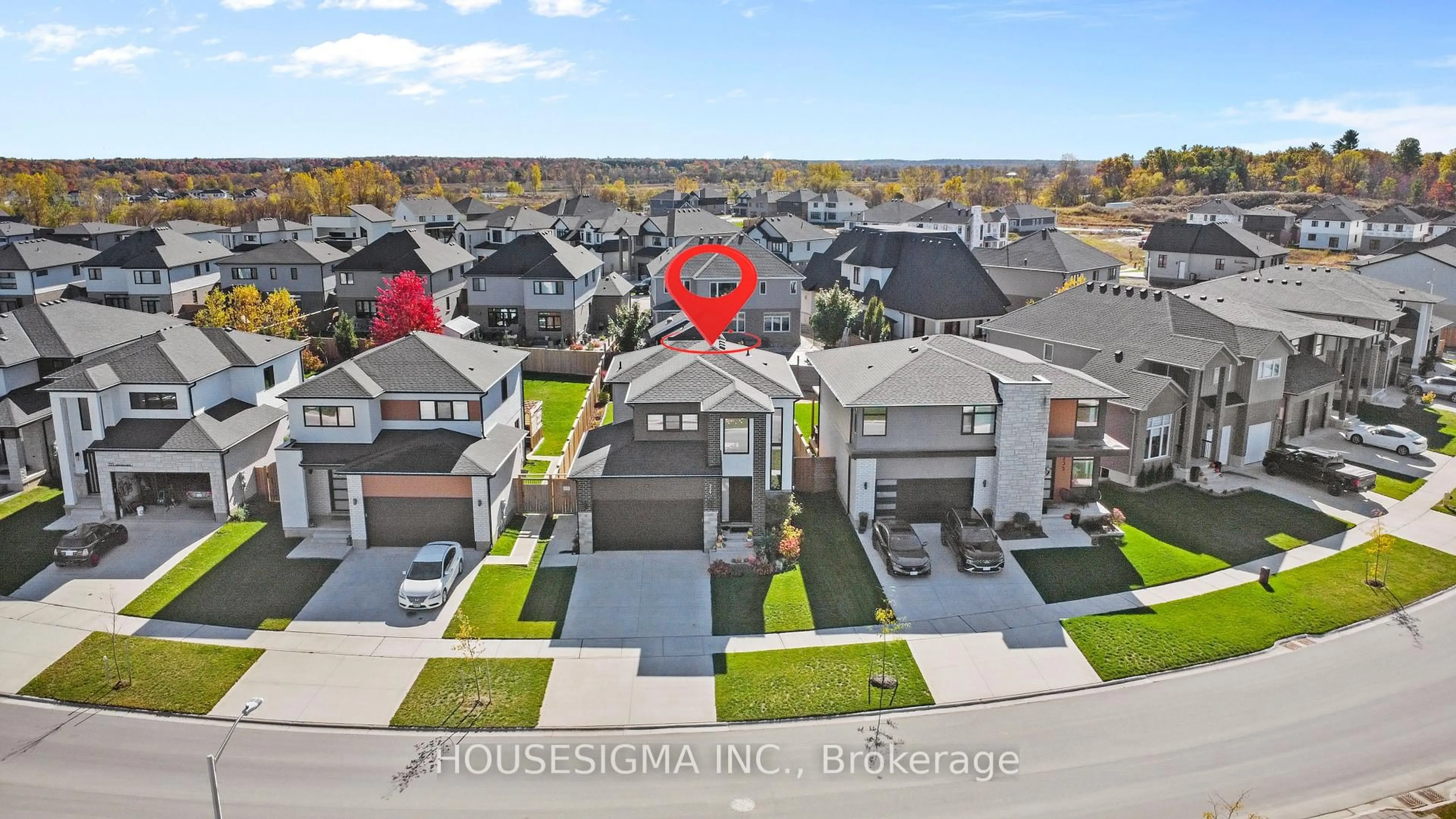 A pic from outside/outdoor area/front of a property/back of a property/a pic from drone, street for 229 Crestview Dr, Middlesex Centre Ontario N0L 1R0