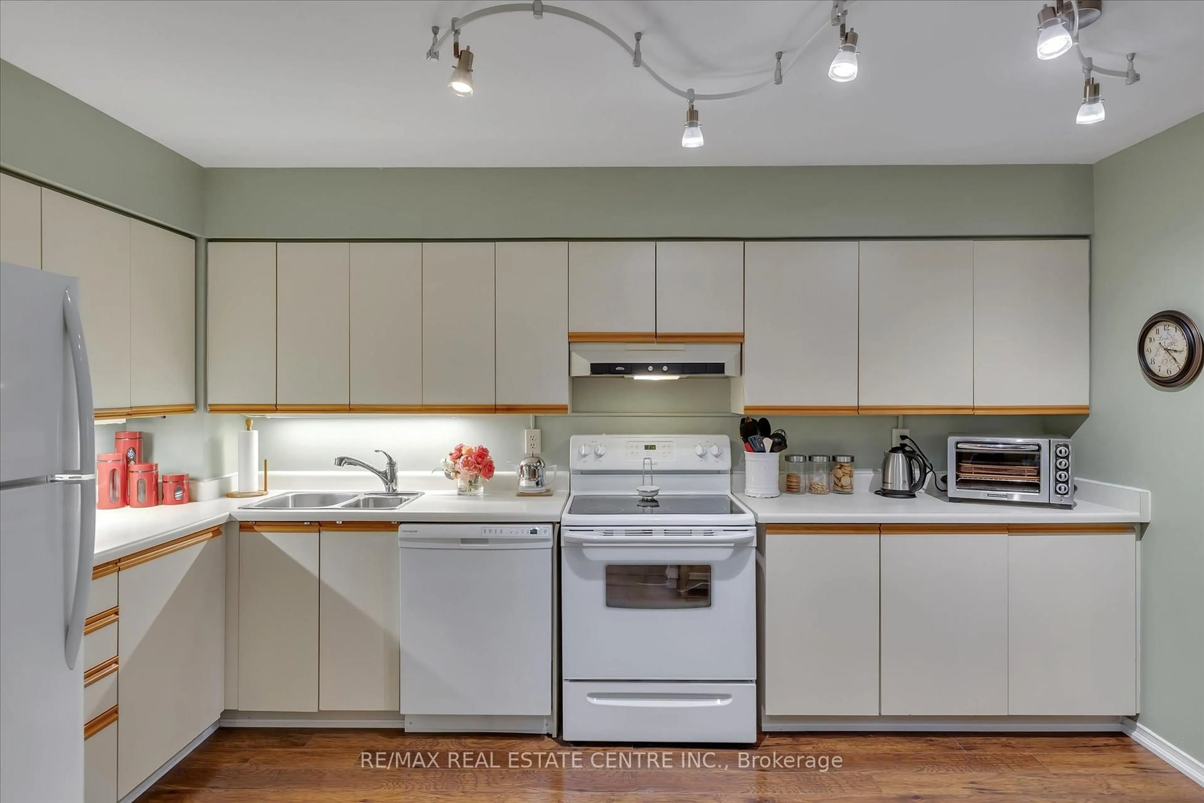 Unknown for 1111 WATER St #209, Peterborough Ontario K9H 3P7