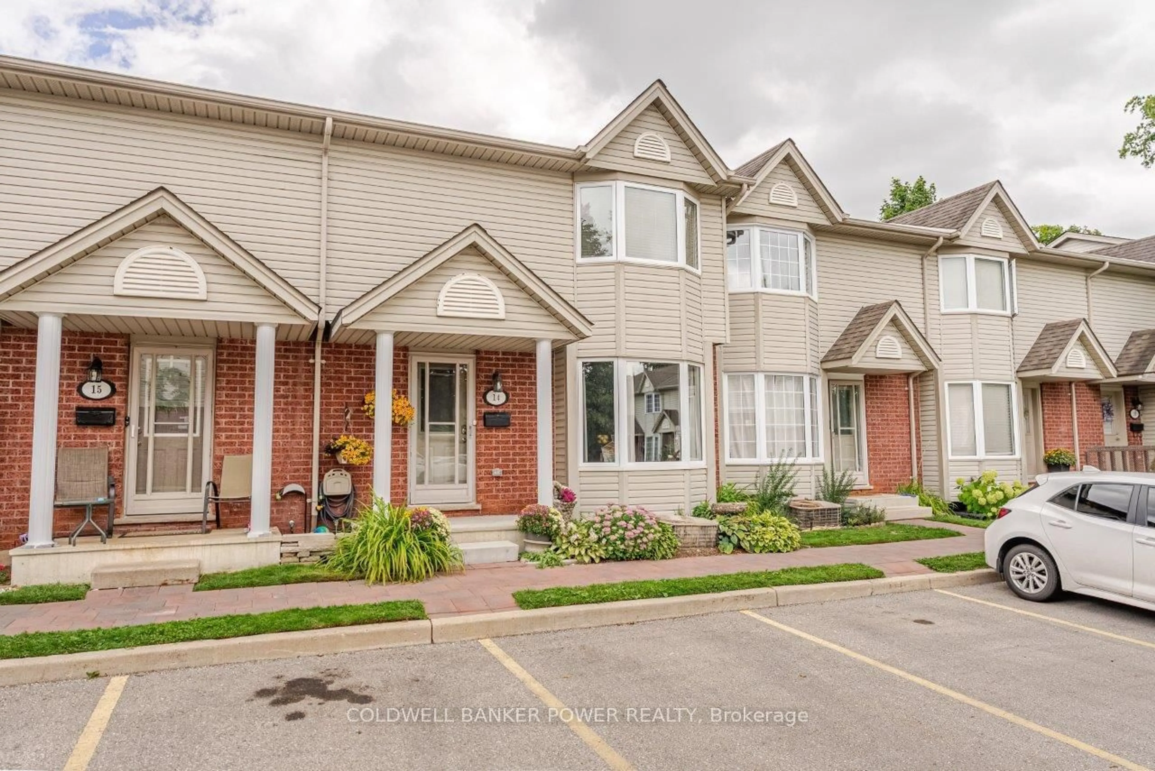 Home with brick exterior material, street for 20 Kernohan Pkwy #14, London South Ontario N6J 4Y3