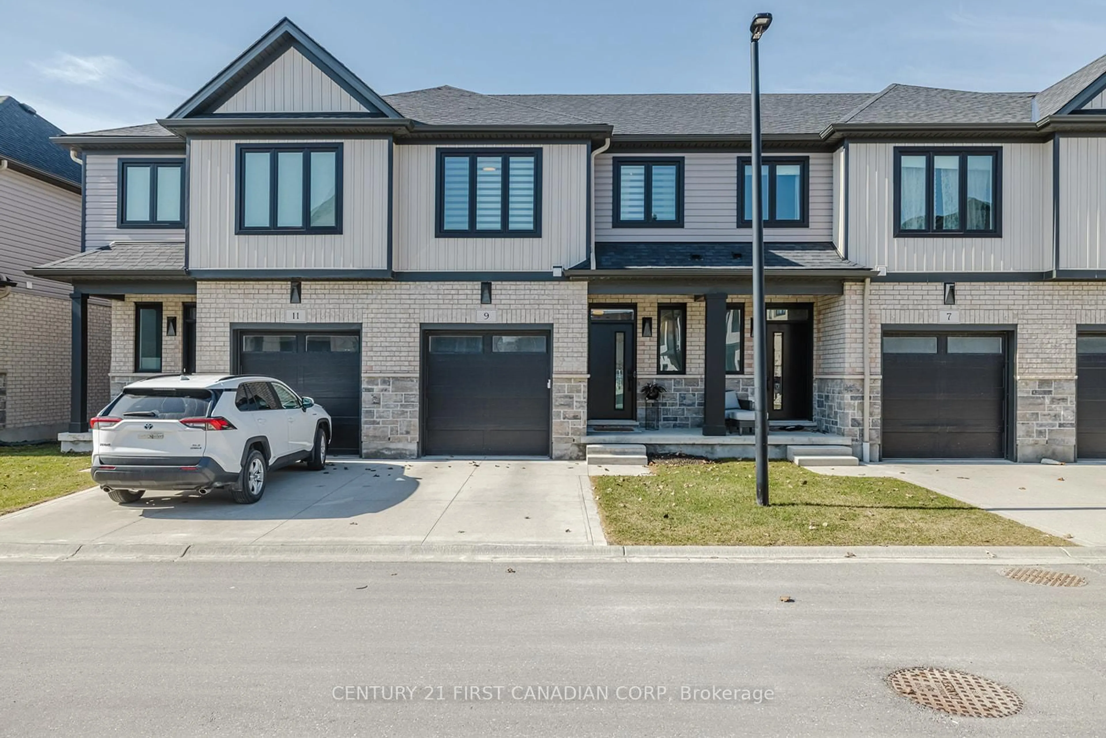 Home with brick exterior material, street for 601 Lions Park Dr #9, Strathroy-Caradoc Ontario N0L 1W0