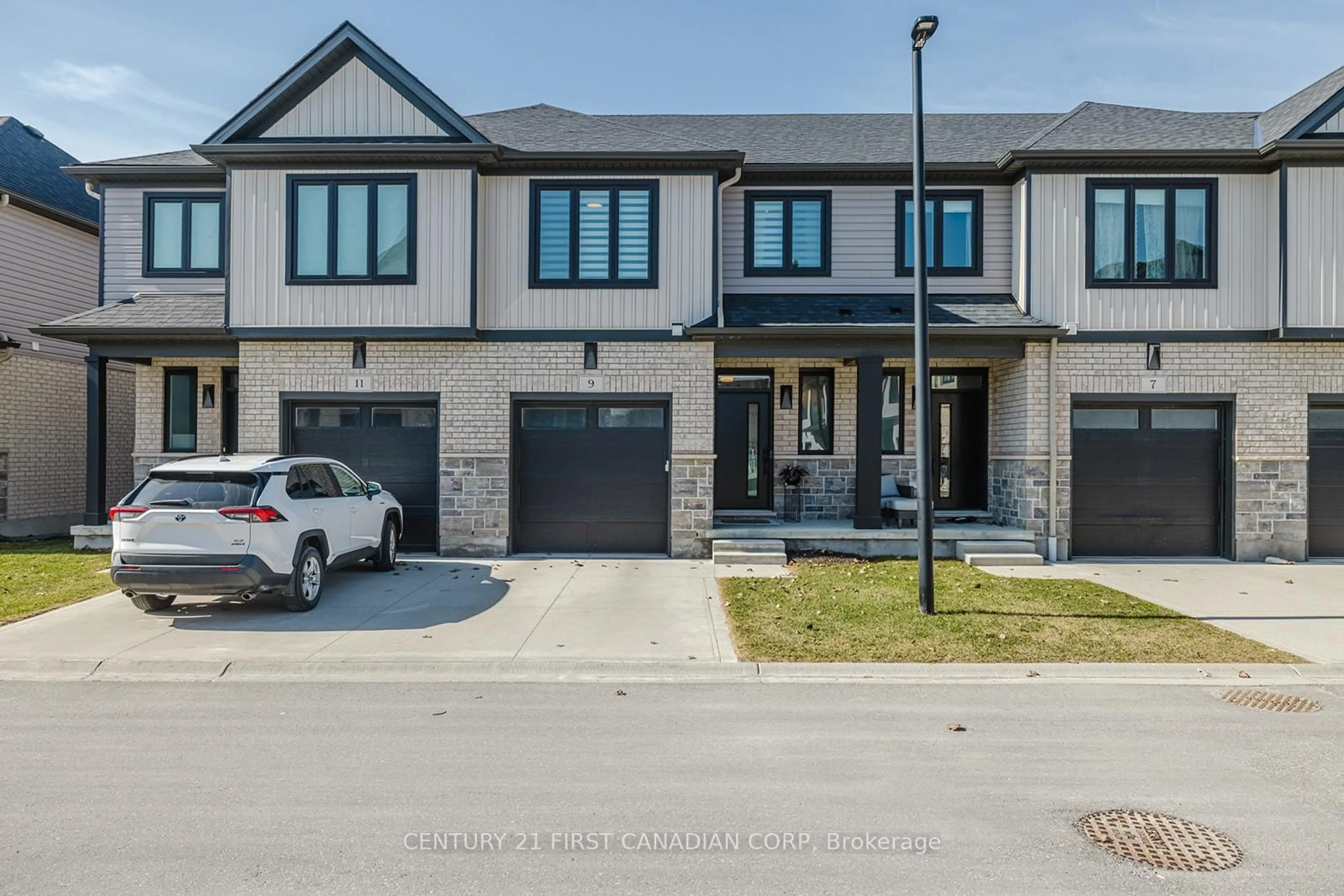 Home with brick exterior material, street for 601 Lions Park Dr #9, Strathroy-Caradoc Ontario N0L 1W0