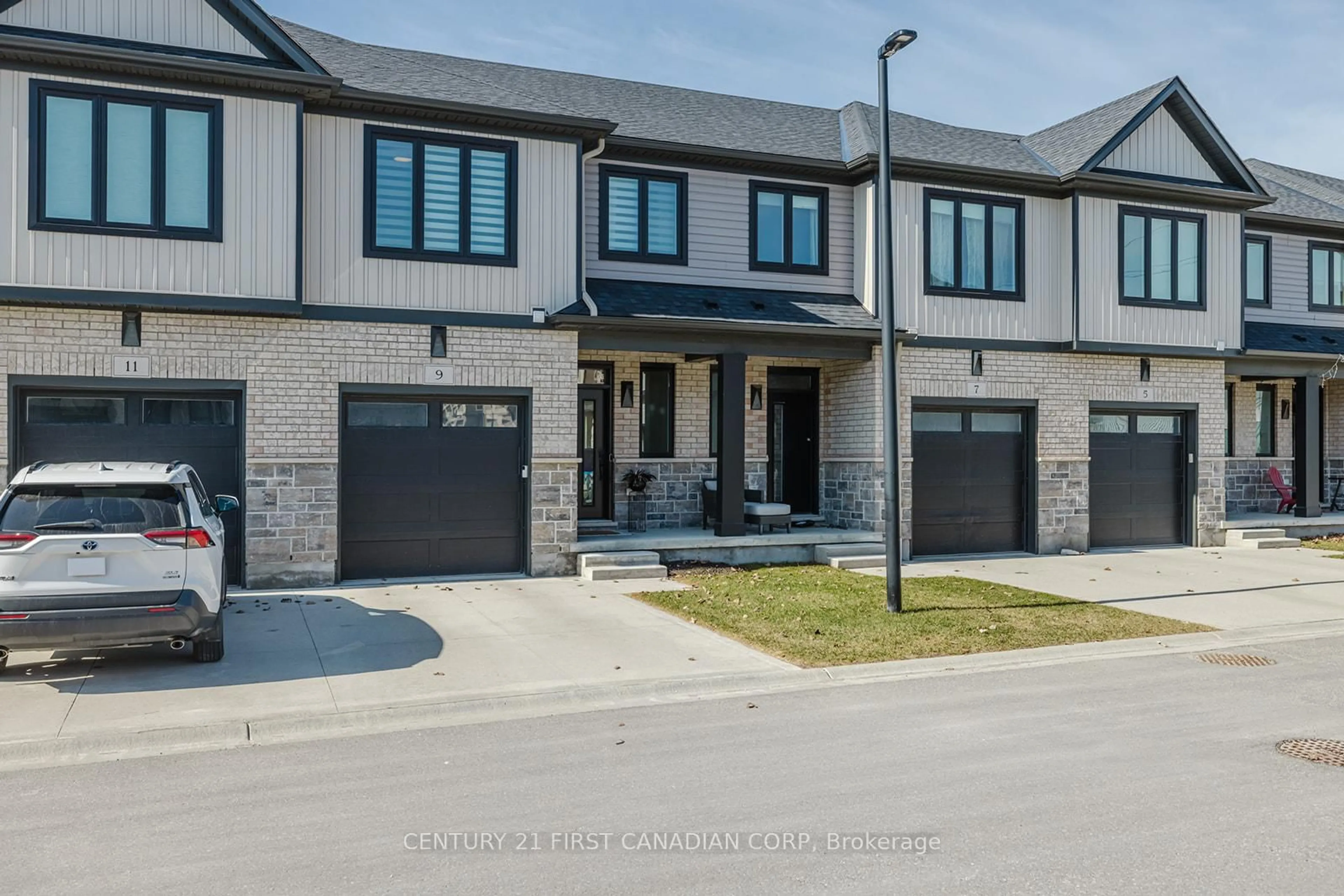 Home with brick exterior material, street for 601 Lions Park Dr #9, Strathroy-Caradoc Ontario N0L 1W0