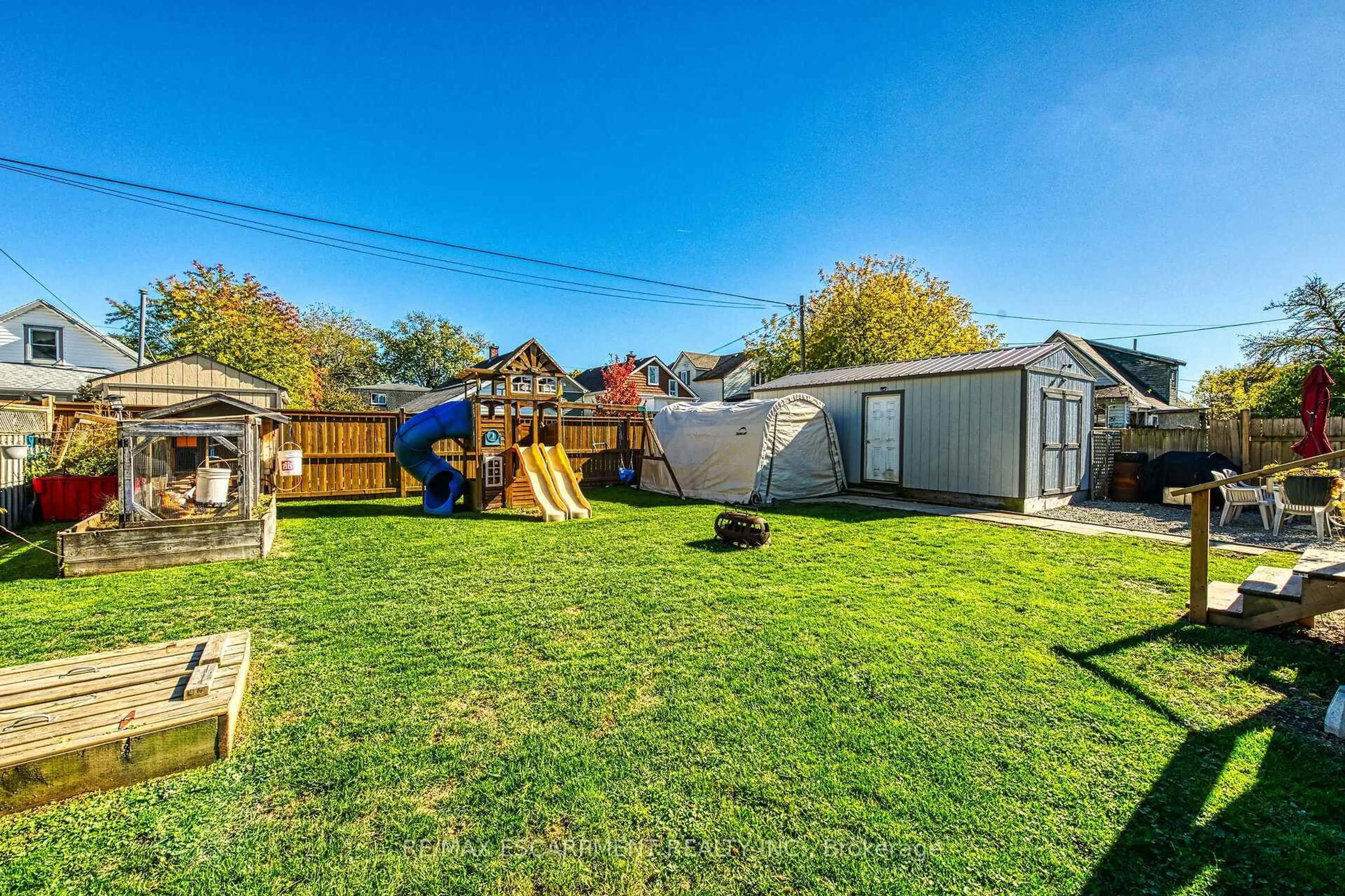 Shed for 62 Knoll St, Port Colborne Ontario L3K 5A6