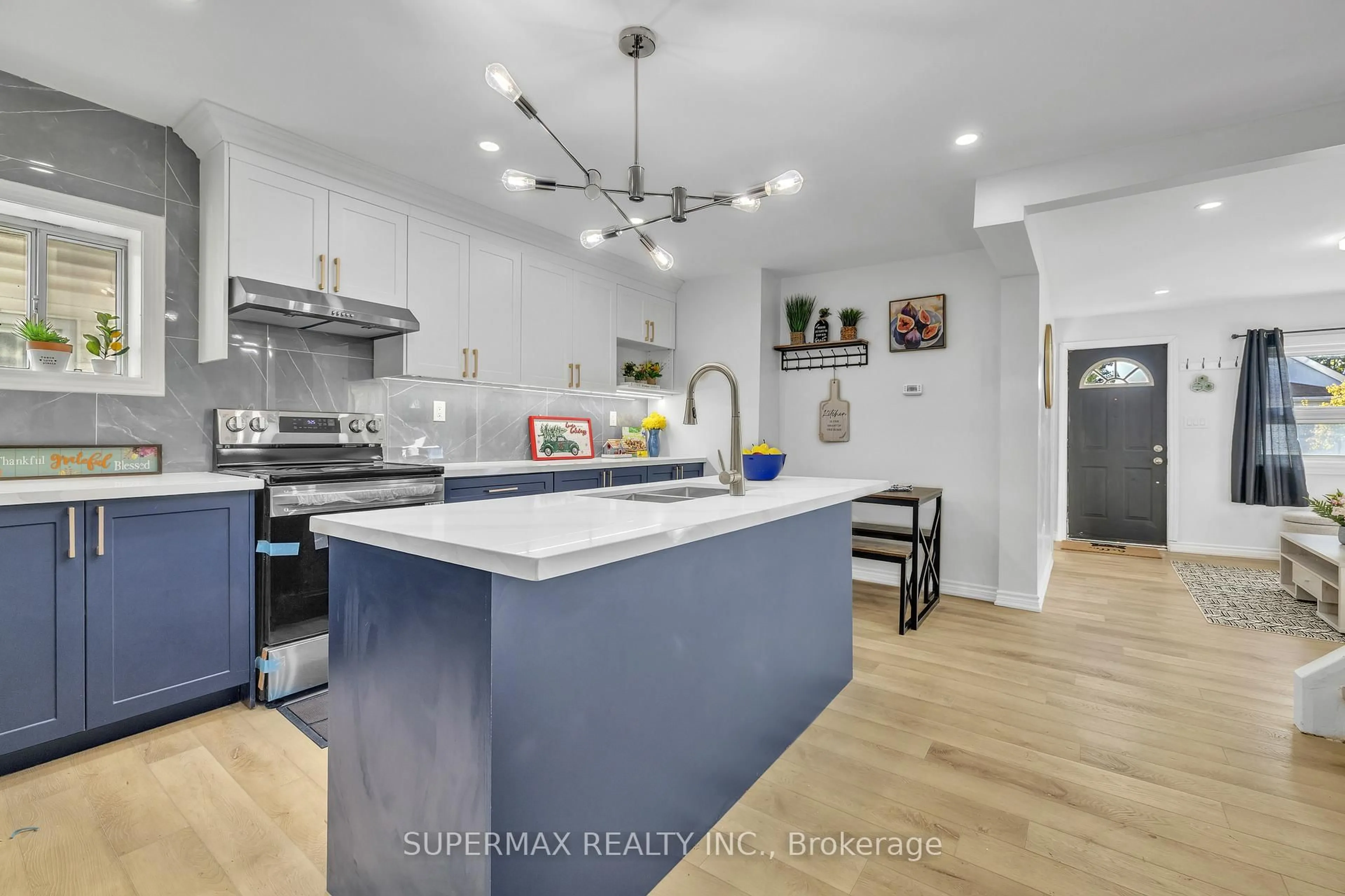 Open concept kitchen, unknown for 156 Brisbin St, London East Ontario N5Z 2M1