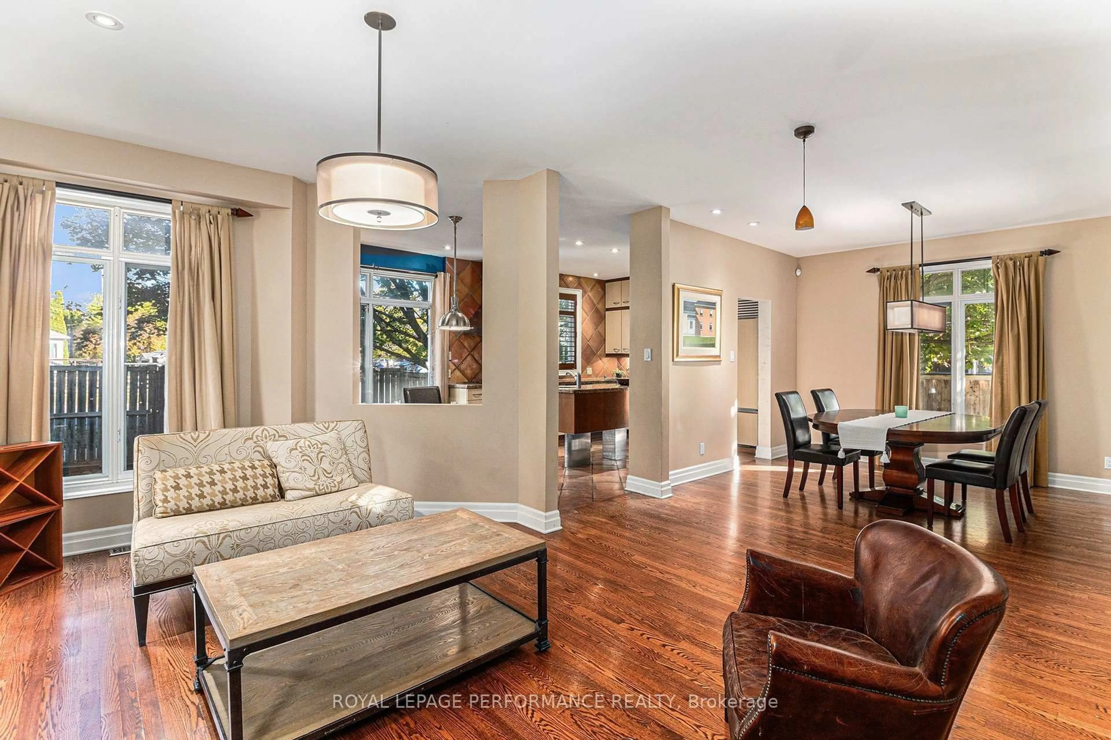 Living room with furniture, unknown for 1386 Chicory Pl, Ottawa Ontario K1J 1E7