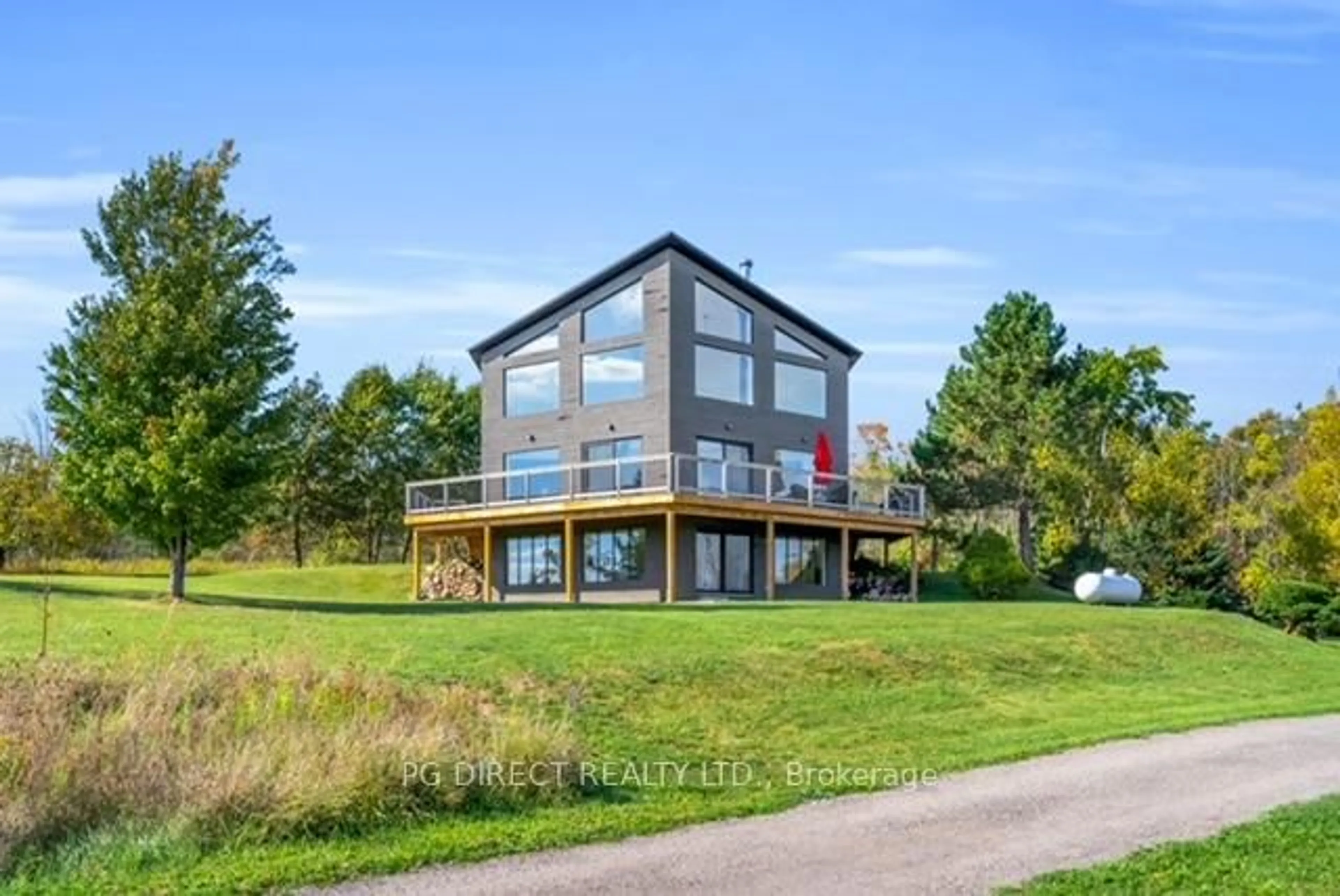 Home with vinyl exterior material, water/lake/river/ocean view for 707585 County Rd 21, Mulmur Ontario L9V 0W9