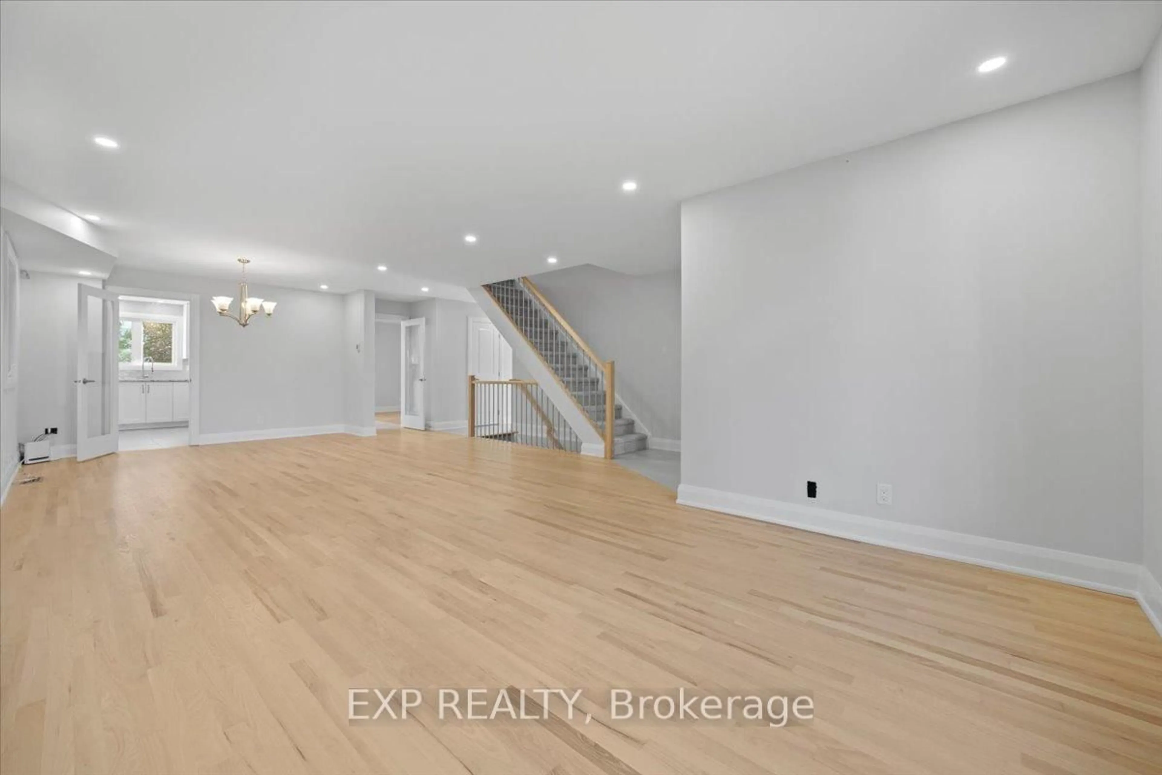 A pic of a room for 18 Ivylea St, Ottawa Ontario K2G 4X5