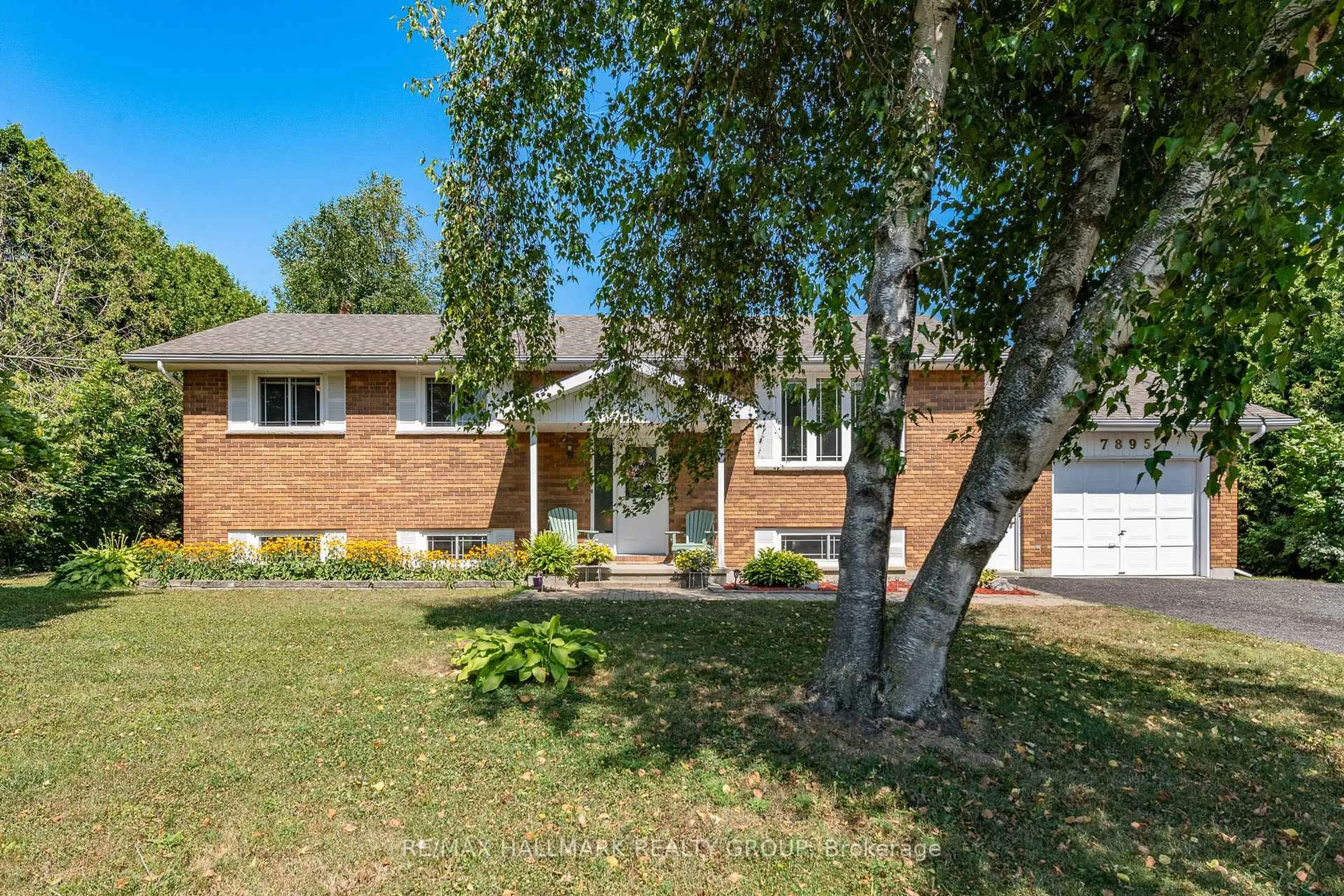 Home with brick exterior material, street for 7895 Popham St, Vernon Ontario K0A 3J0