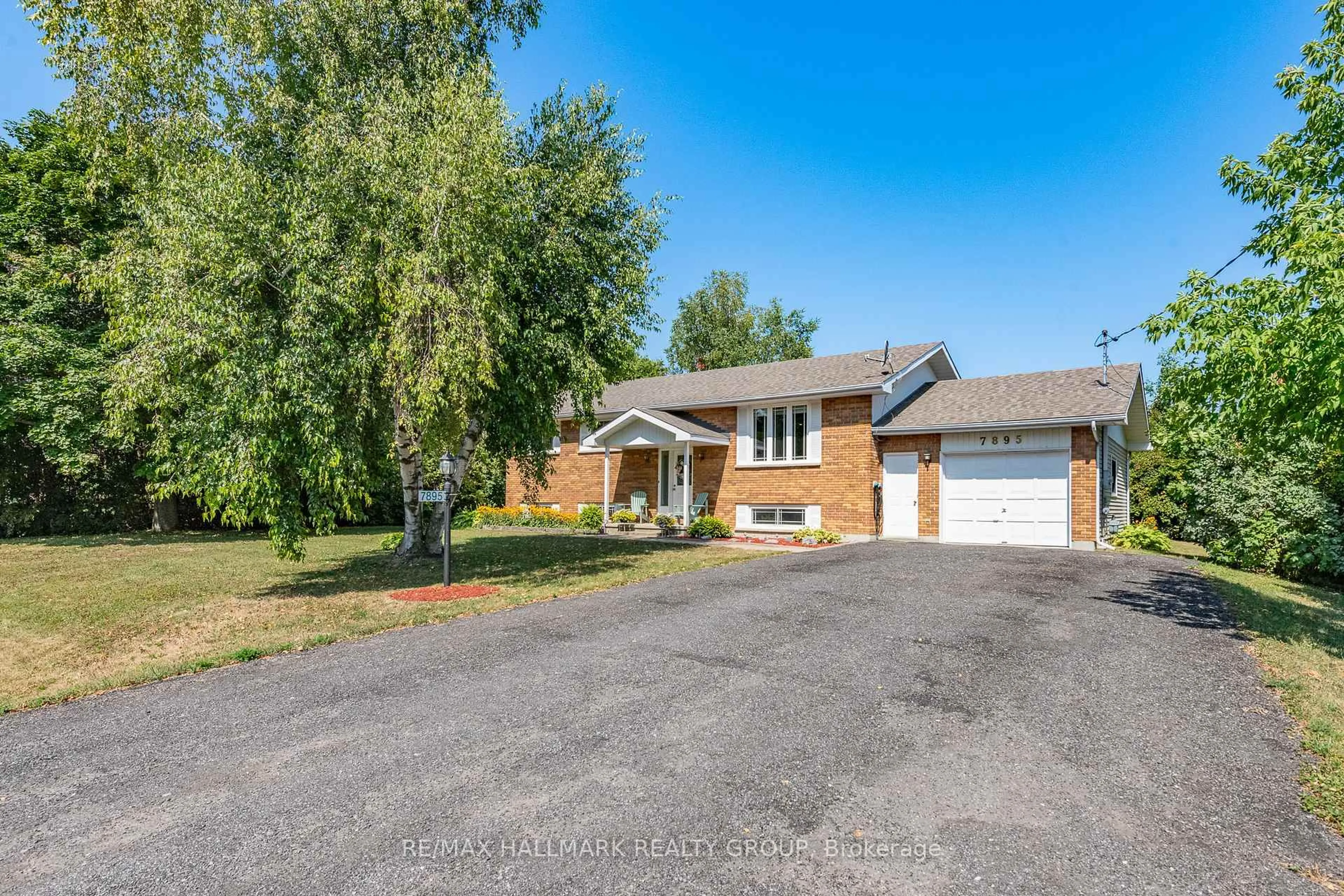 Home with brick exterior material, street for 7895 Popham St, Vernon Ontario K0A 3J0