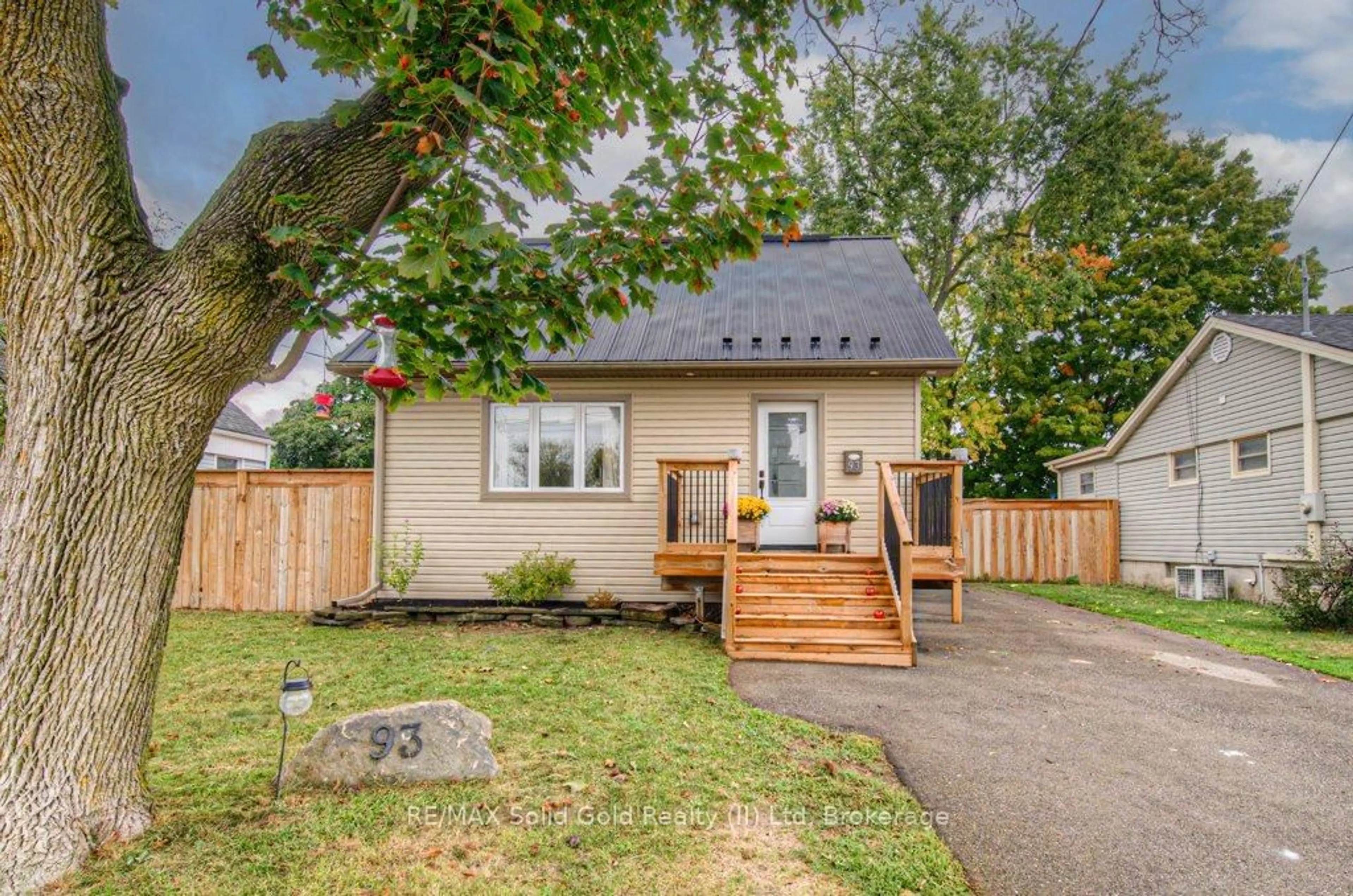 Unknown for 93 Alexander Dr, Brantford Ontario N3T 5C6