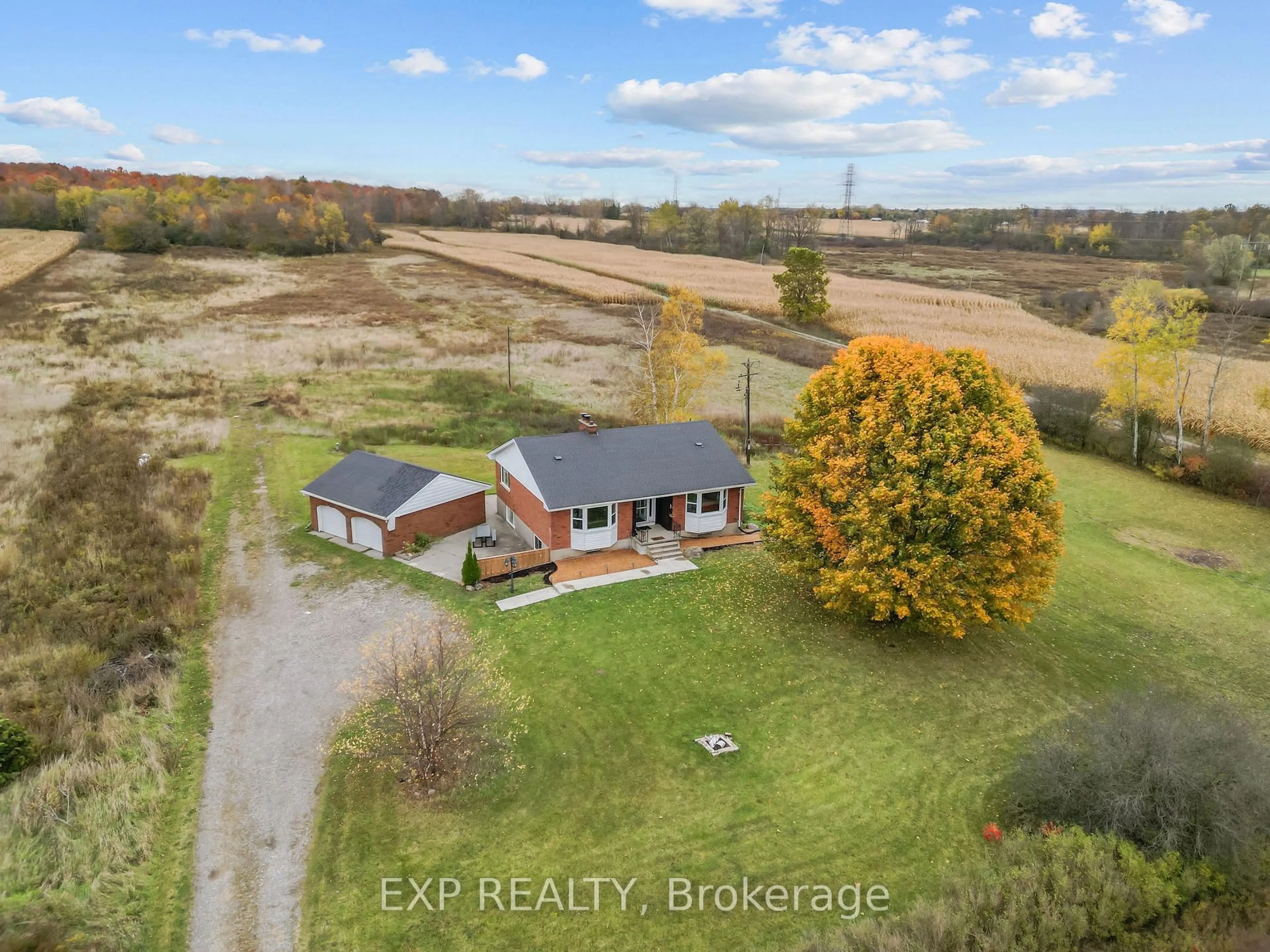 A pic from outside/outdoor area/front of a property/back of a property/a pic from drone, building for 4708 Murray Rd, London South Ontario N6P 1L9