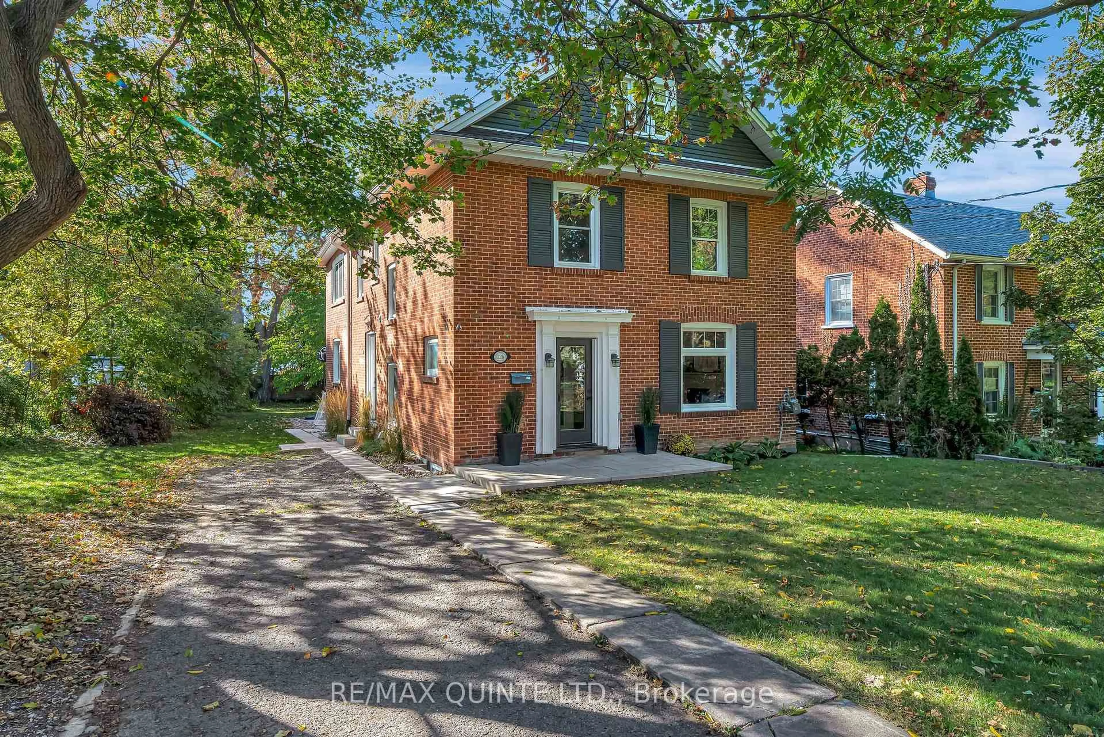 Home with brick exterior material, street for 126 Dufferin Ave, Belleville Ontario K8N 3X1