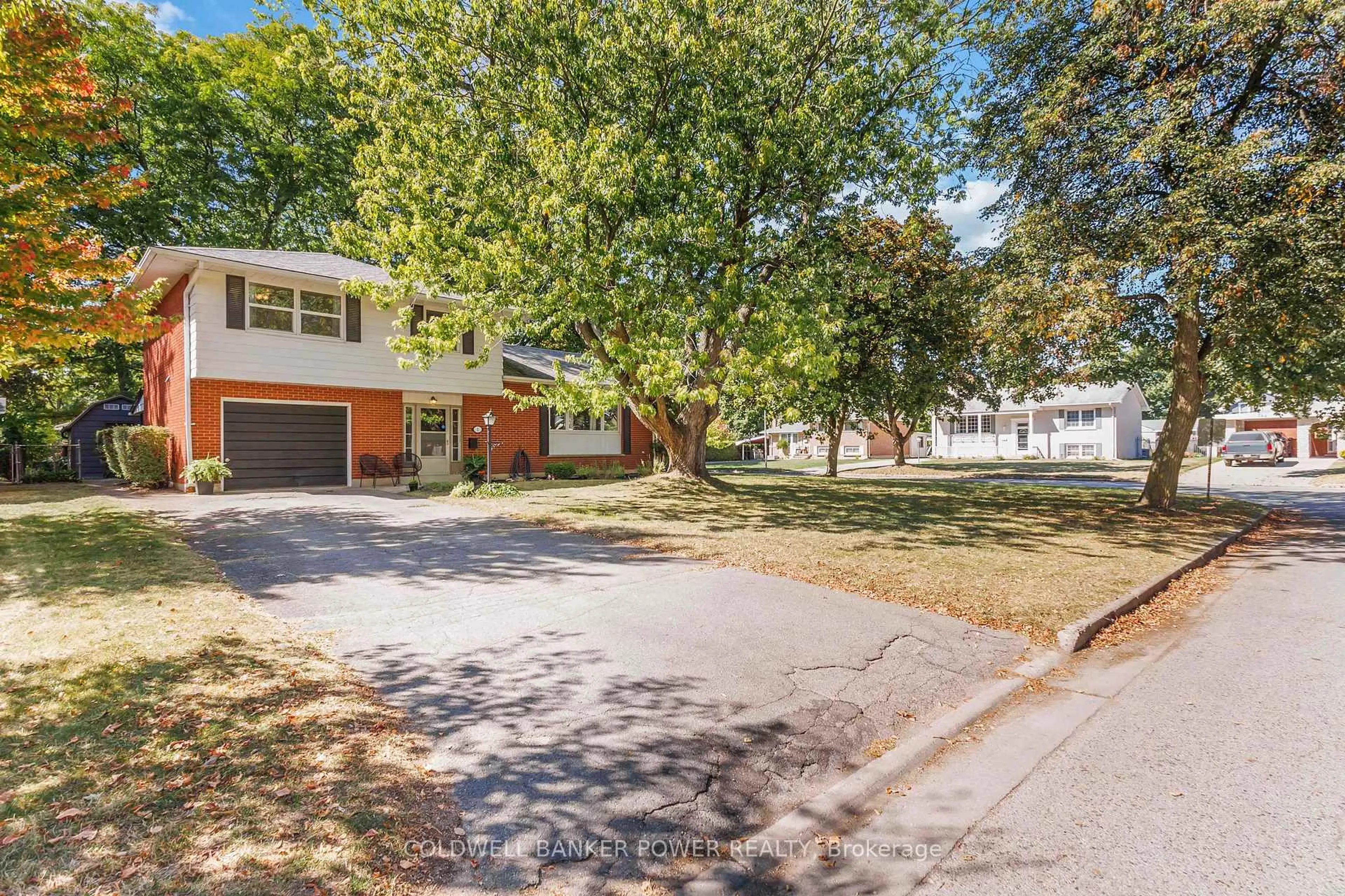 Unknown for 1 Mcleod Cres, London North Ontario N5X 1S7