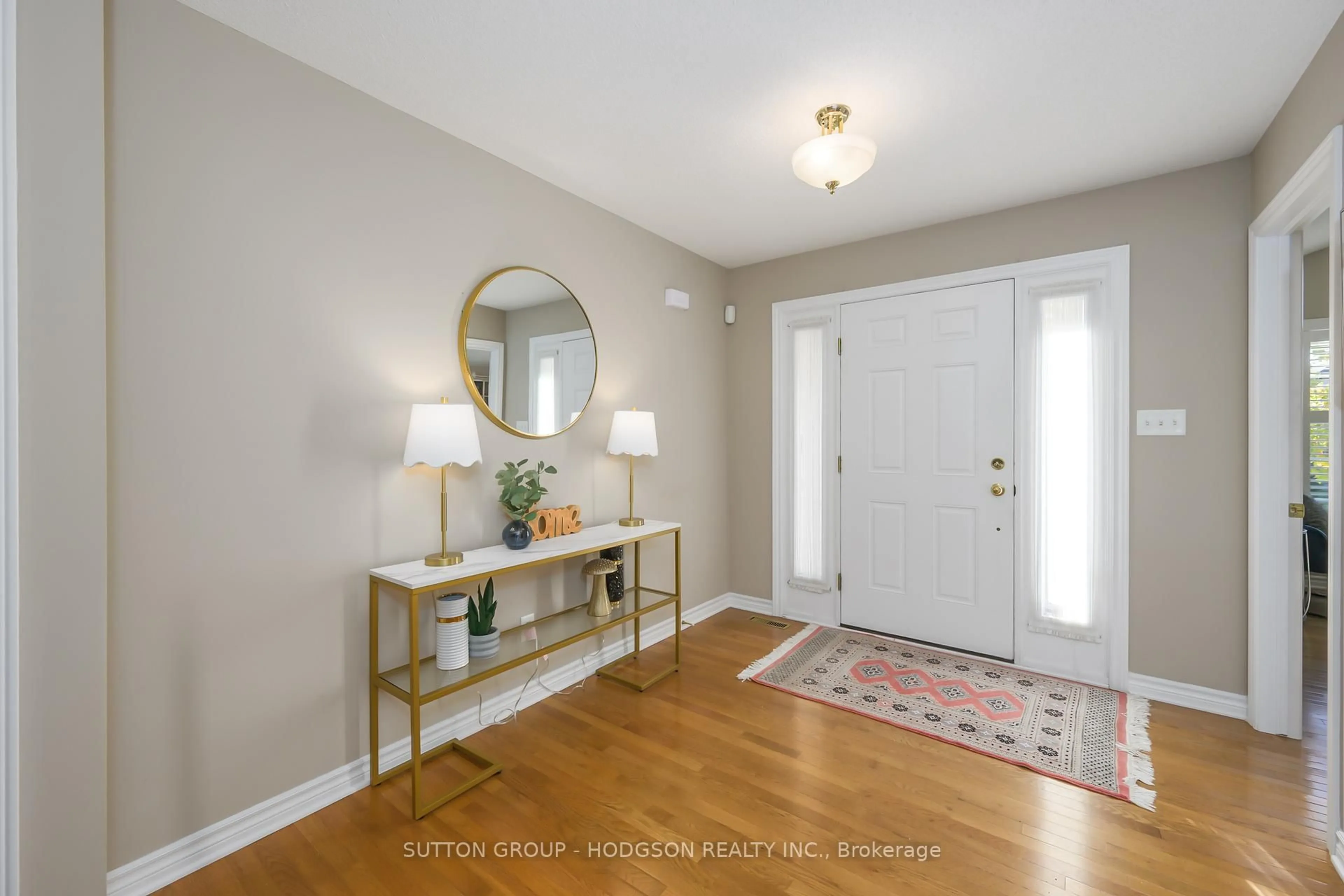 Indoor entryway for 148 Buttercup Crt, London North Ontario N6G 5M6