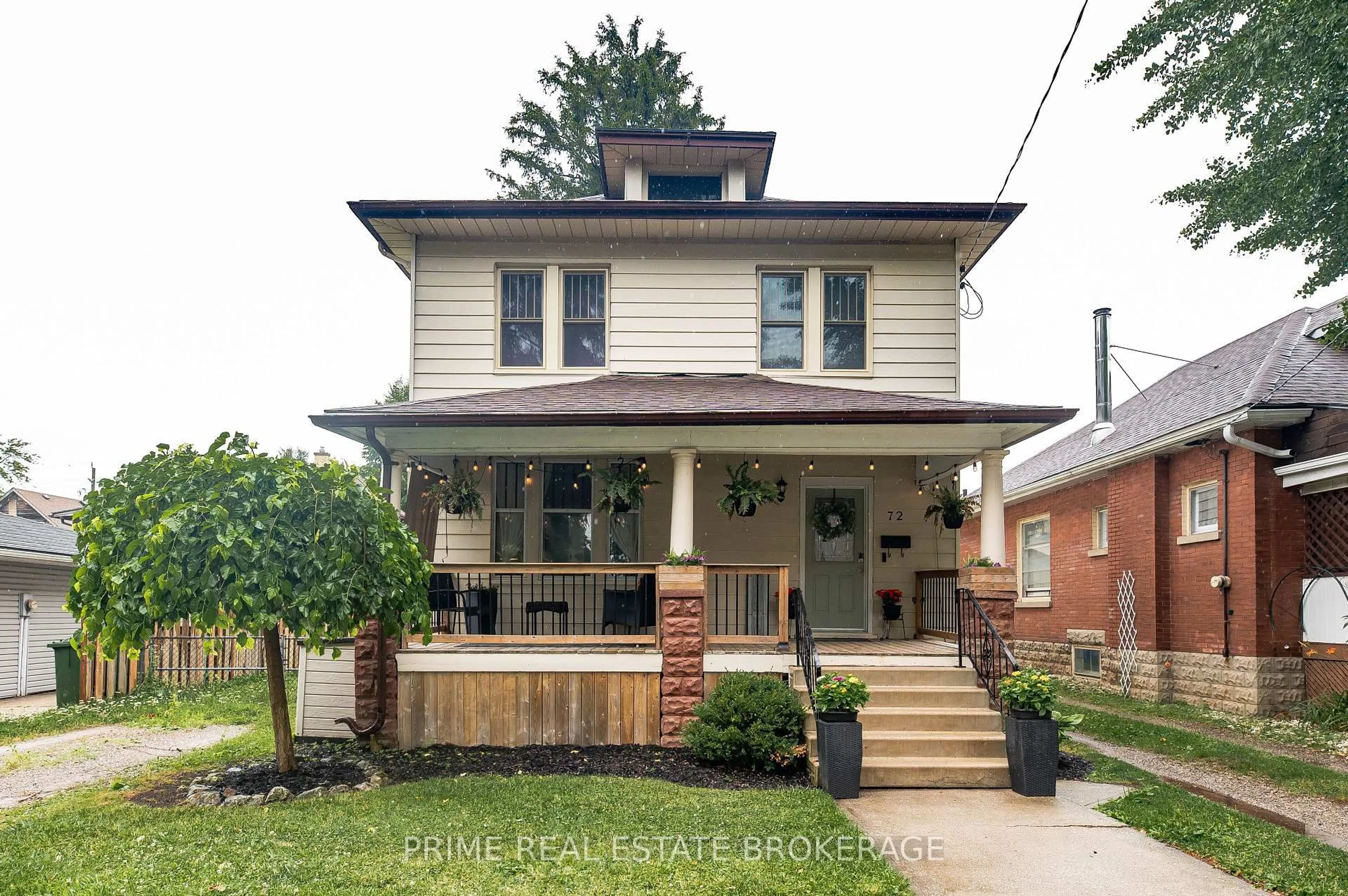 Home with brick exterior material, street for 72 Walnut St, St. Thomas Ontario N5R 2Y9