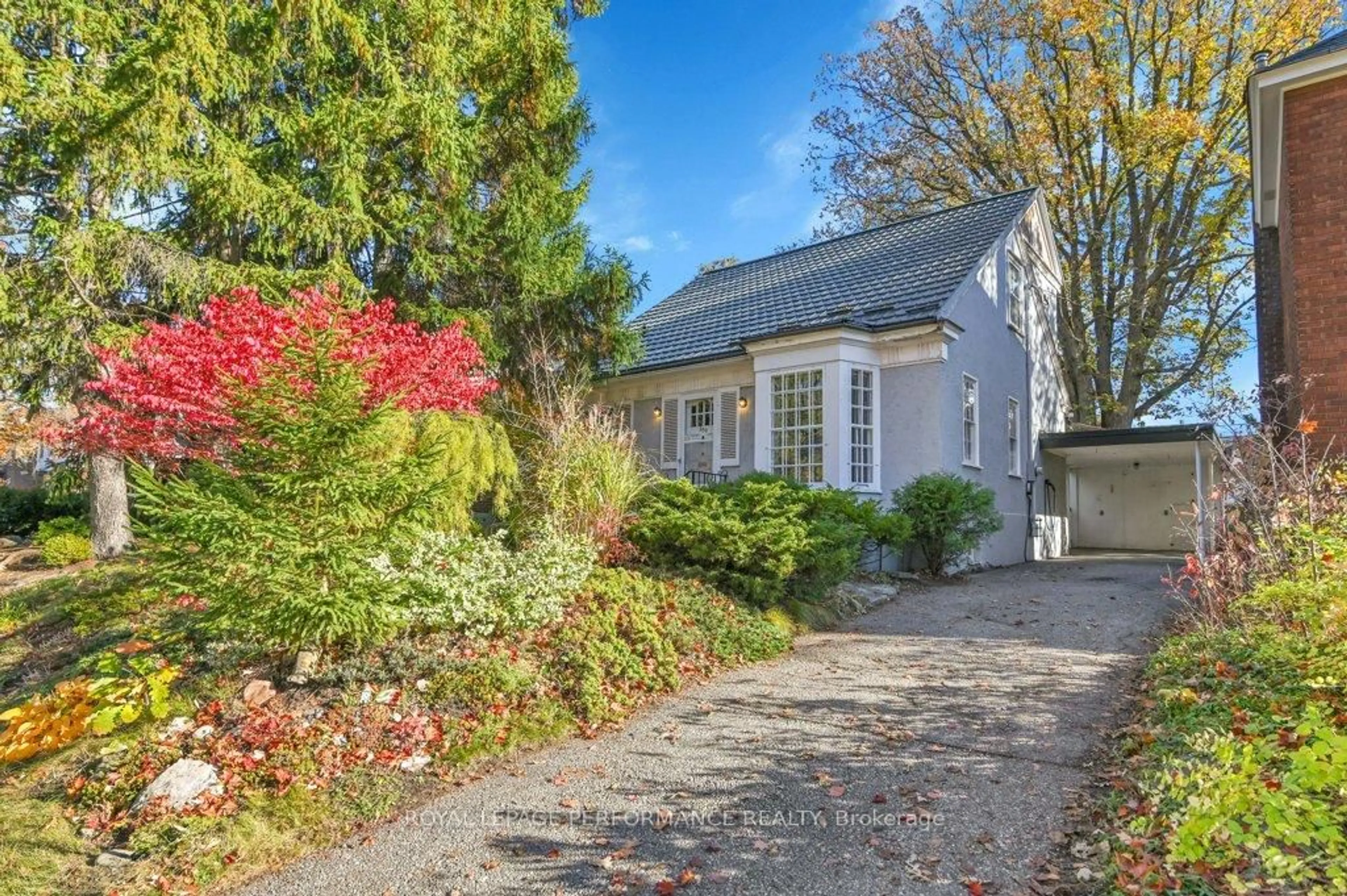 Unknown for 250 Fourth Ave, Ottawa Ontario K1S 2M1