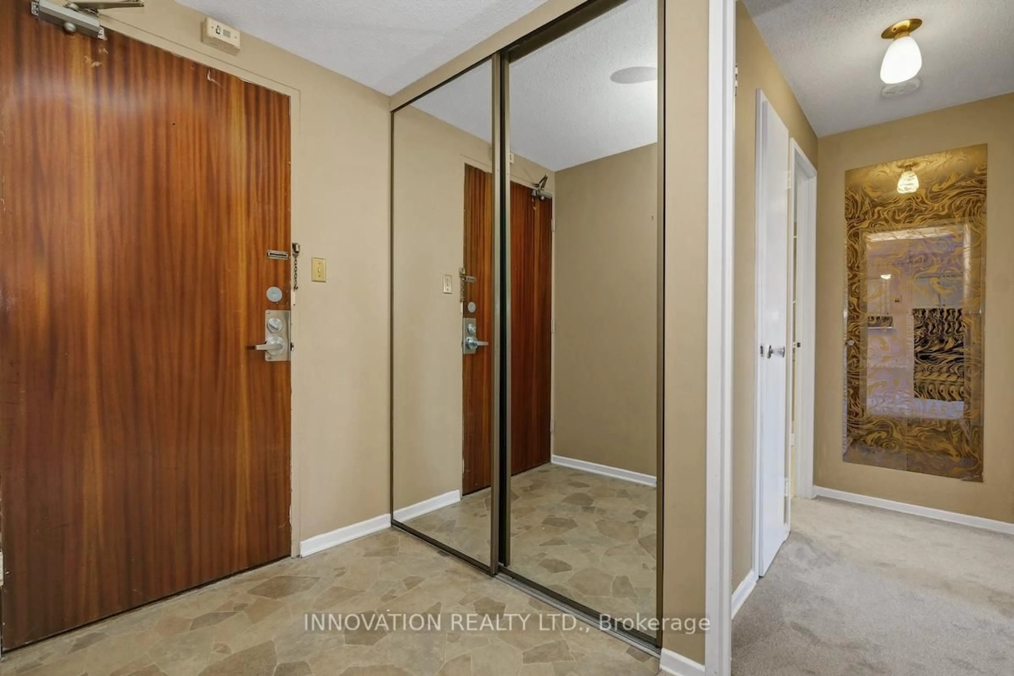 Indoor entryway for 3100 Carling Ave #221, Ottawa Ontario K2B 6J6