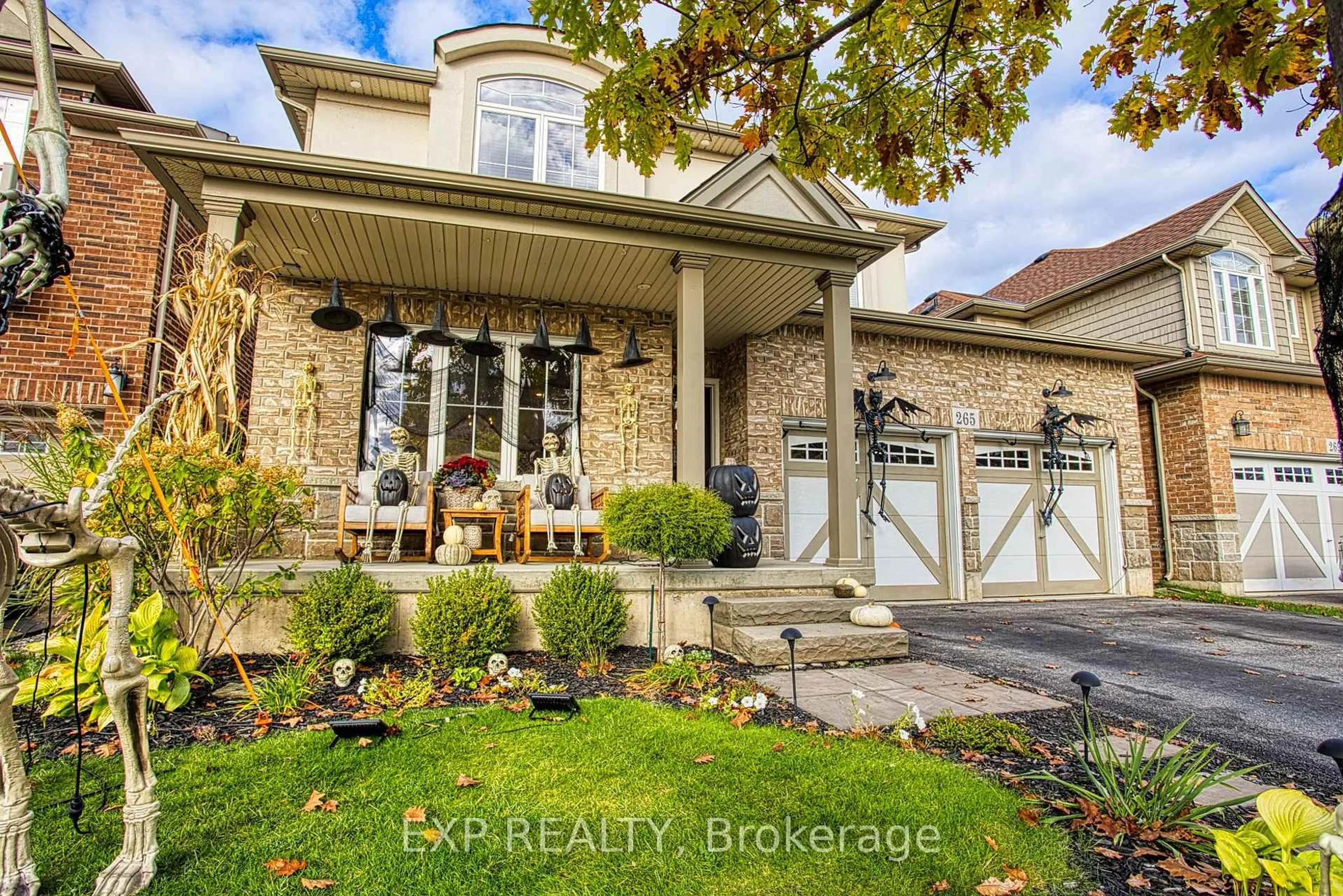 Home with brick exterior material, street for 265 Montreal Circ, Hamilton Ontario L8E 0C6