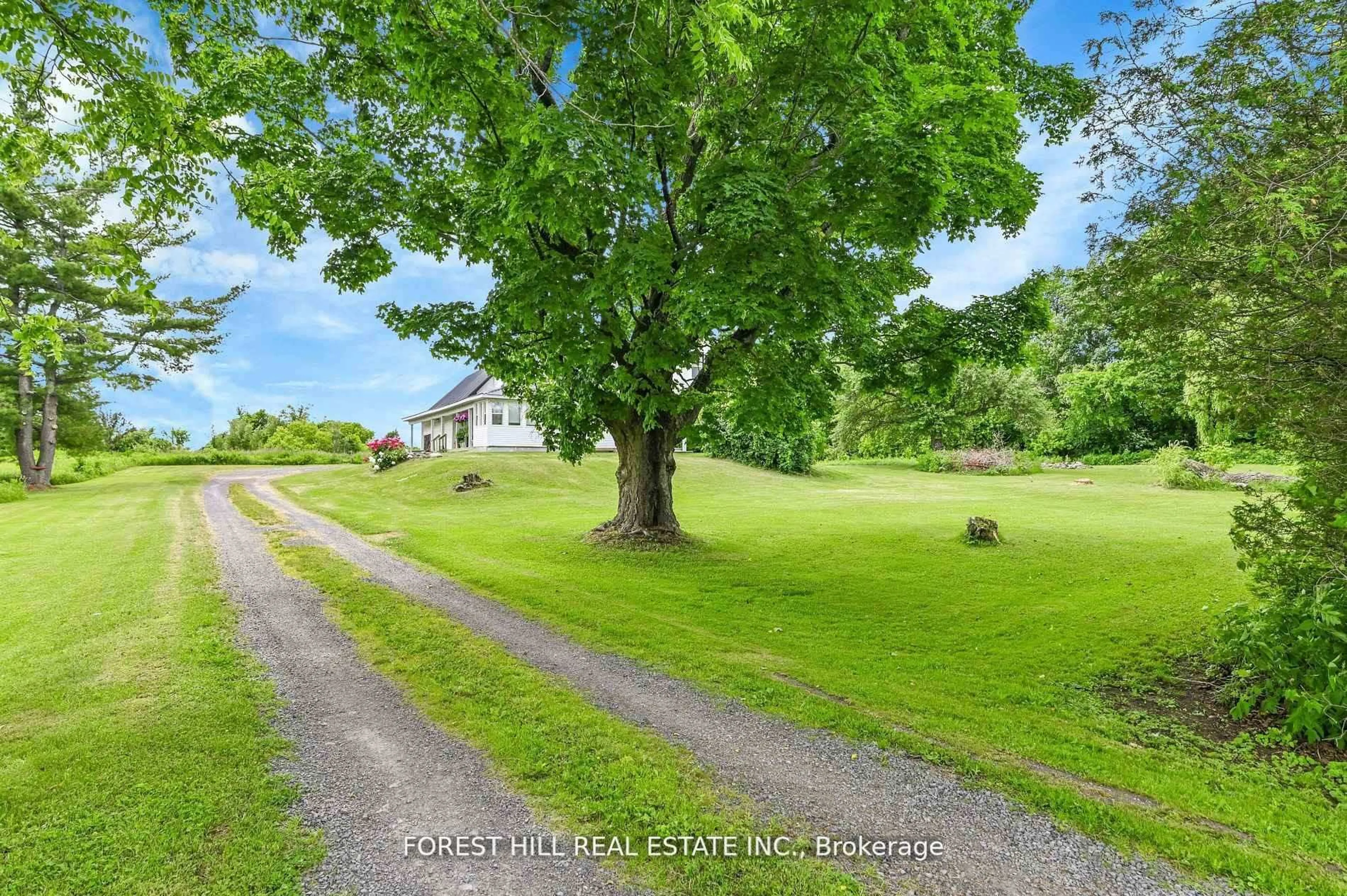 A pic from outside/outdoor area/front of a property/back of a property/a pic from drone, unknown for 3574 Avonmore Rd, North Stormont Ontario K0C 1C0