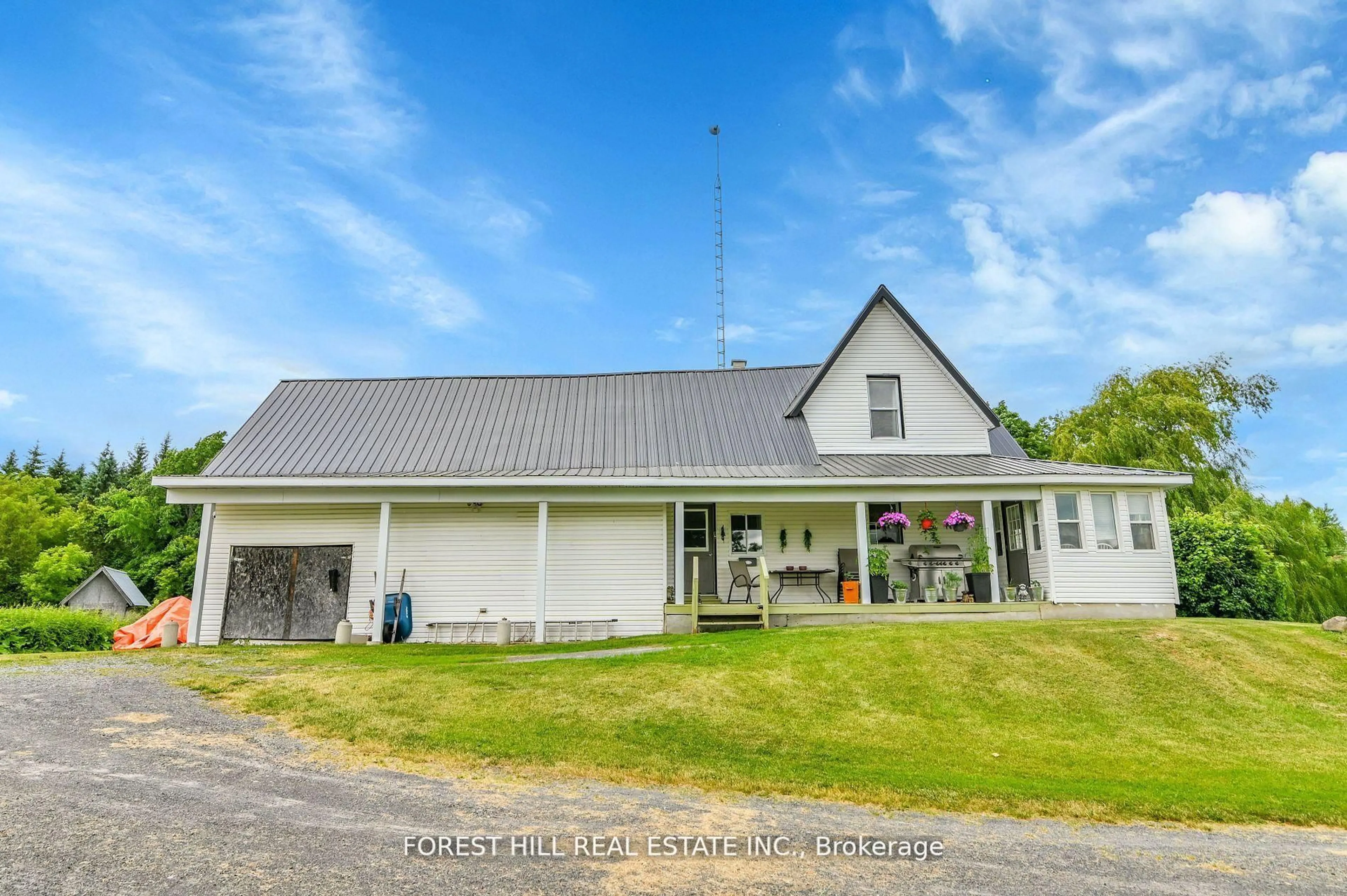 A pic from outside/outdoor area/front of a property/back of a property/a pic from drone, building for 3574 Avonmore Rd, North Stormont Ontario K0C 1C0