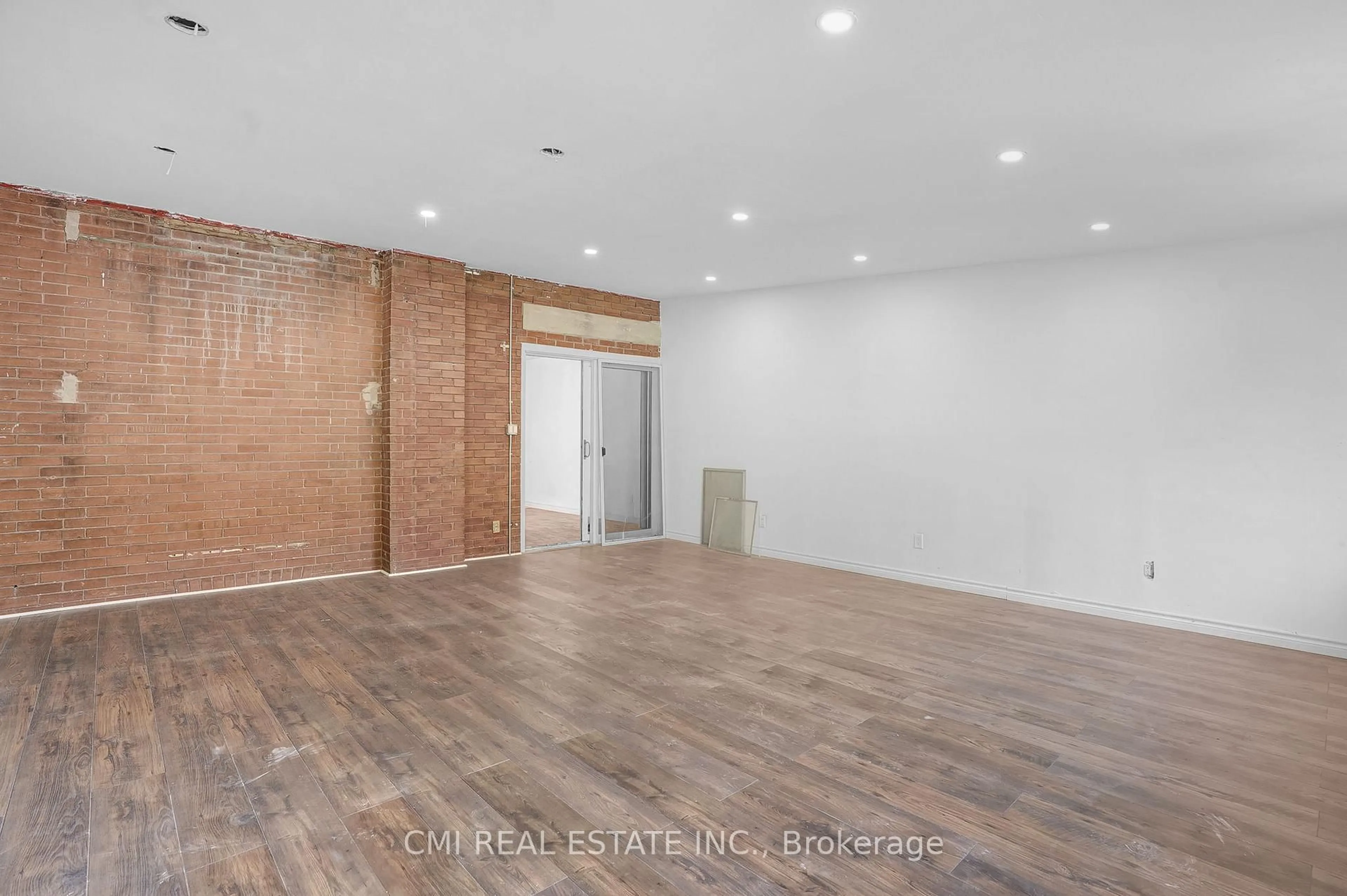 Unknown for 135 Madison Ave, Kitchener Ontario N2G 3M4