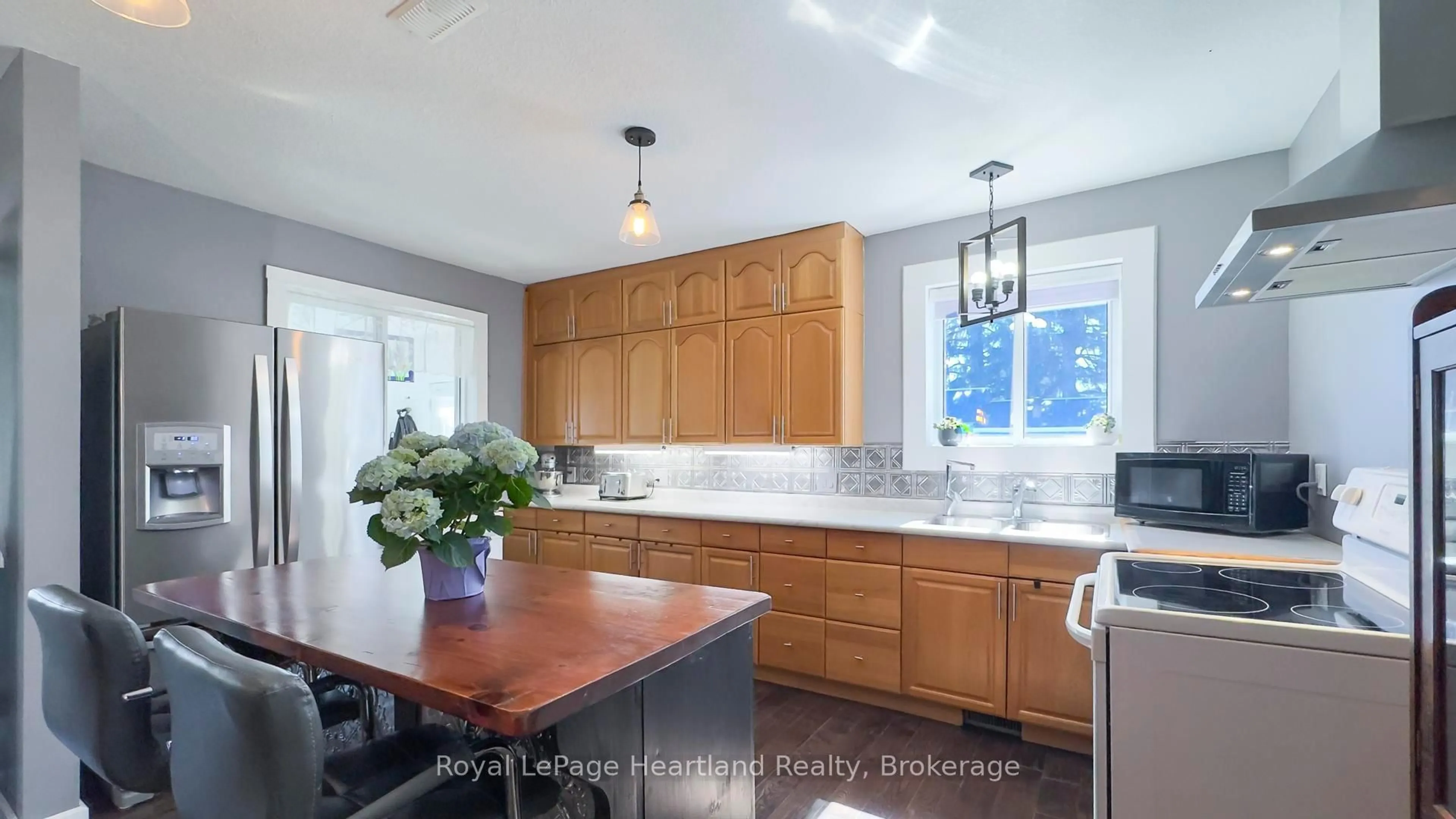 Contemporary kitchen, unknown for 36973 Londesboro Rd, Ashfield-Colborne-Wawanosh Ontario N7A 3Y1