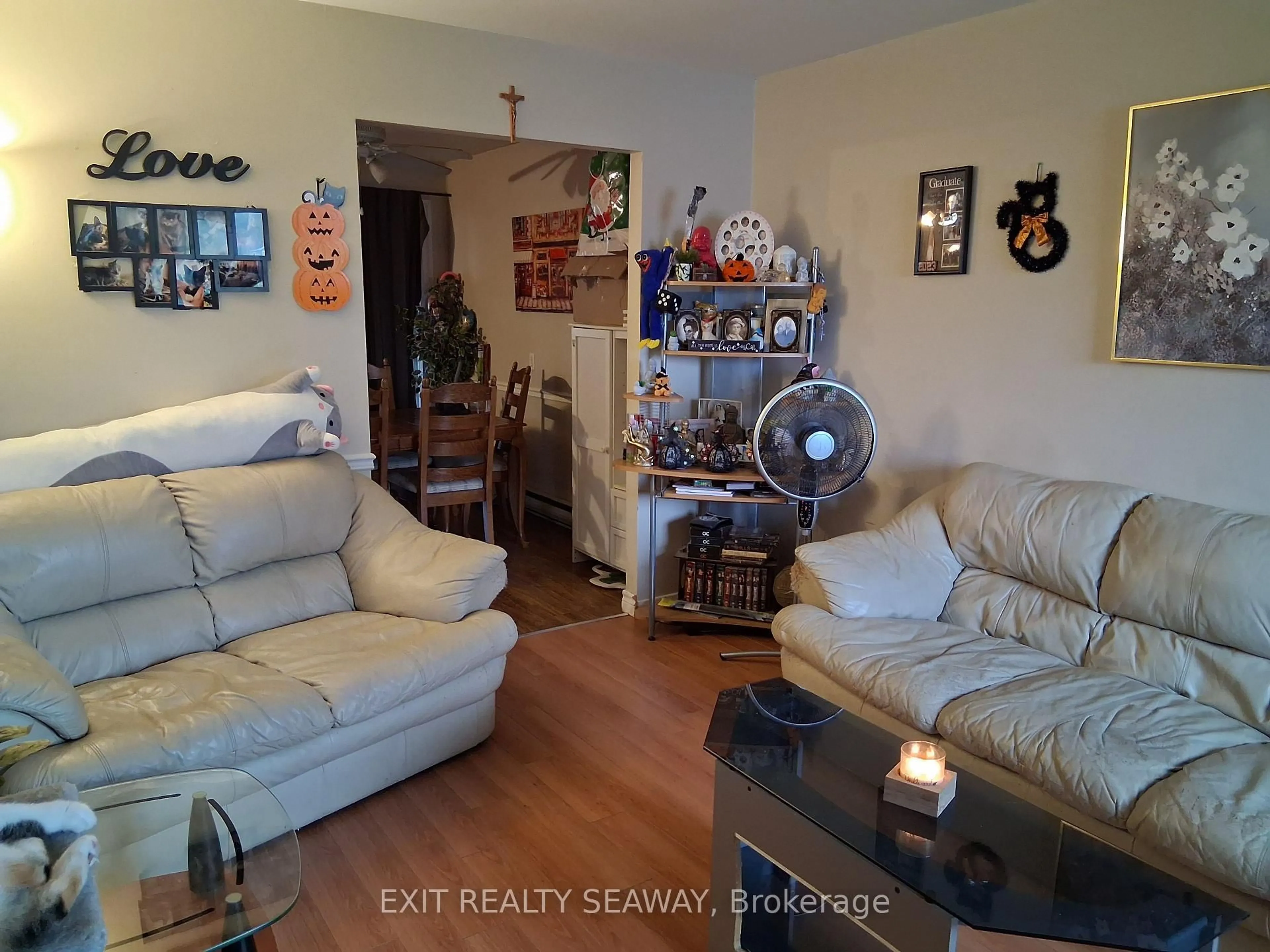 Living room with furniture, unknown for 3337 Cadeb Ave, Cornwall Ontario K6K 1H9