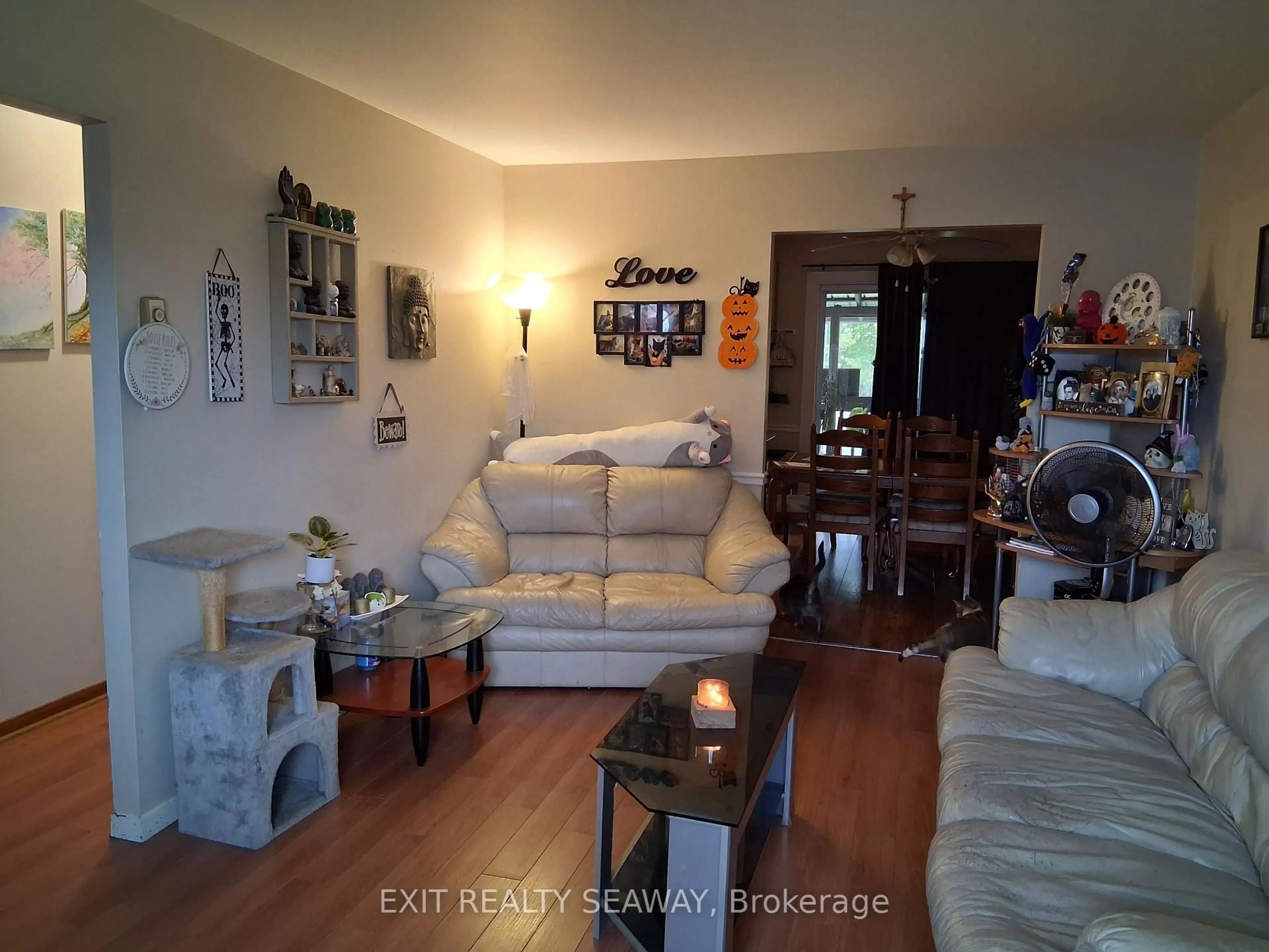 Living room with furniture, unknown for 3337 Cadeb Ave, Cornwall Ontario K6K 1H9