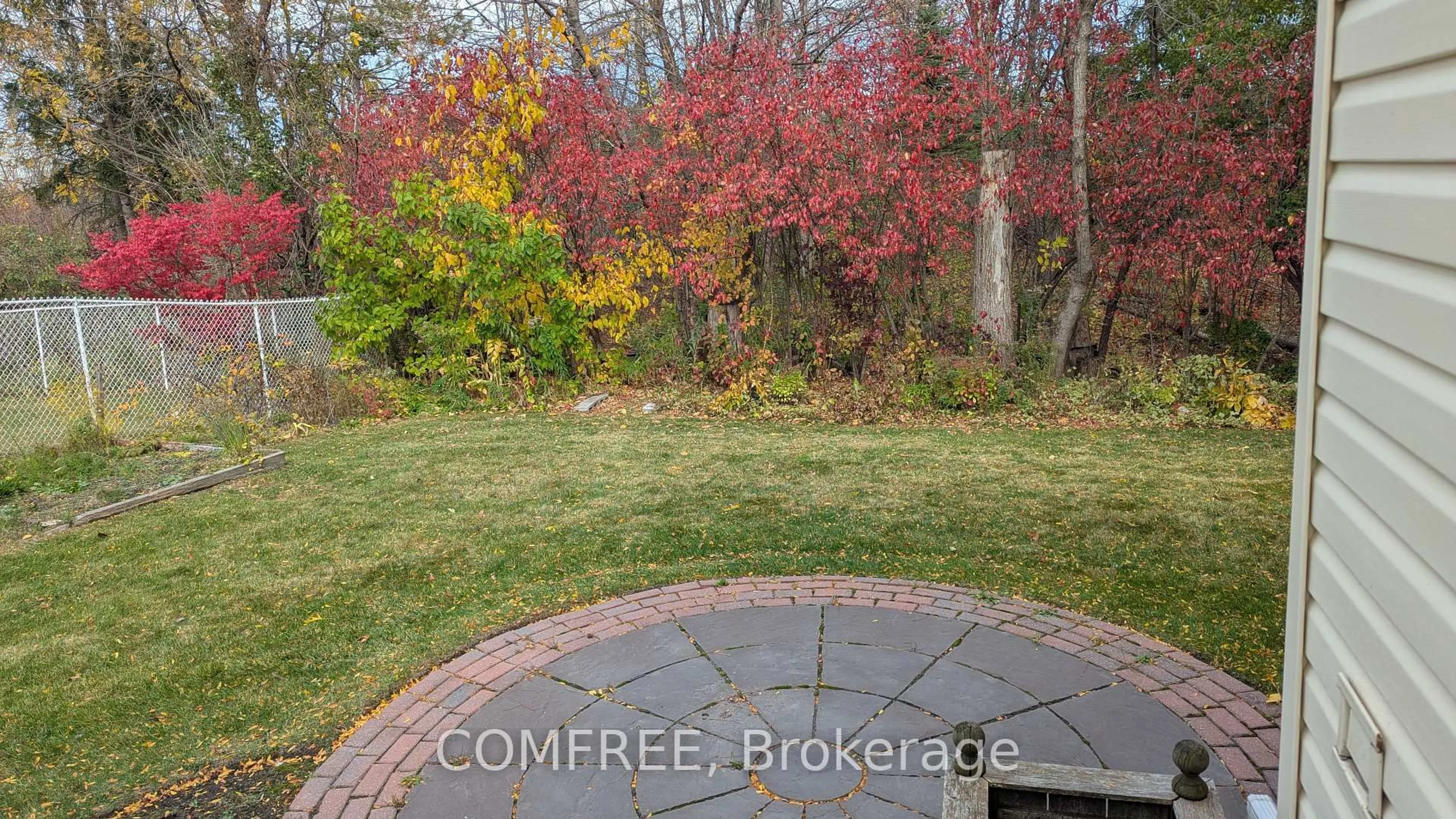 Patio, forest/trees view for 9 Woodwind Cres, Stittsville Ontario K2S 1V1