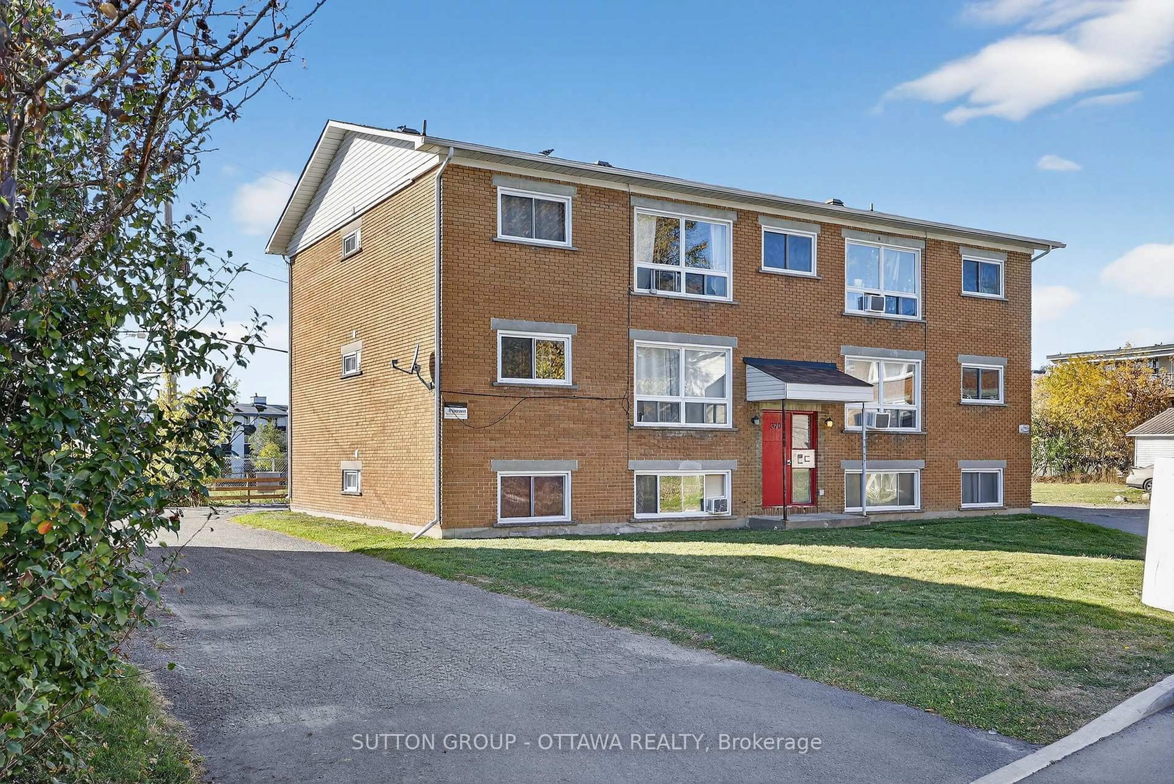 Unknown for 370 Belisle St, Ottawa Ontario K1L 6V2