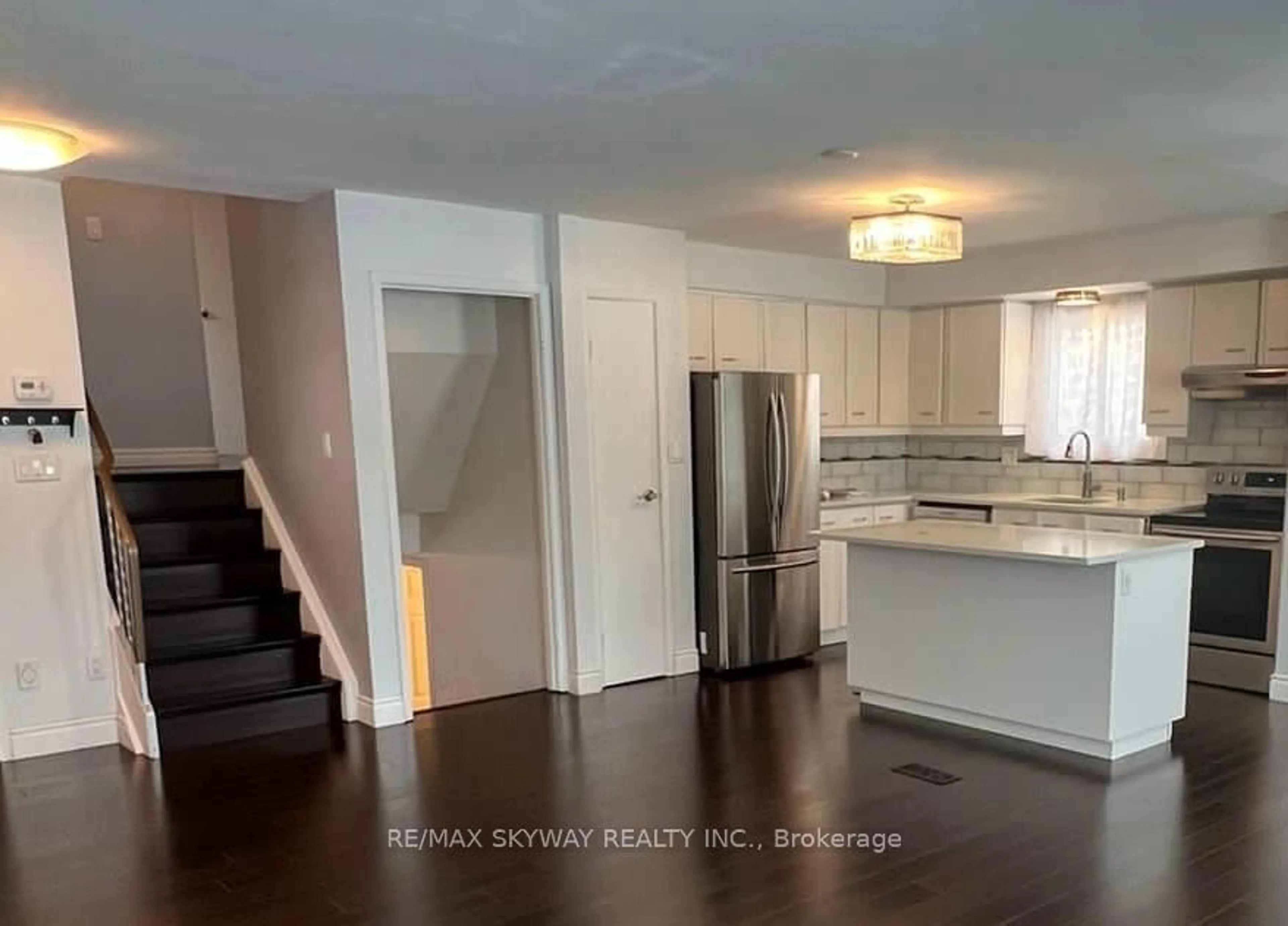 Open concept kitchen, unknown for 18 Matthew Crt, Kitchener Ontario N2B 1W6