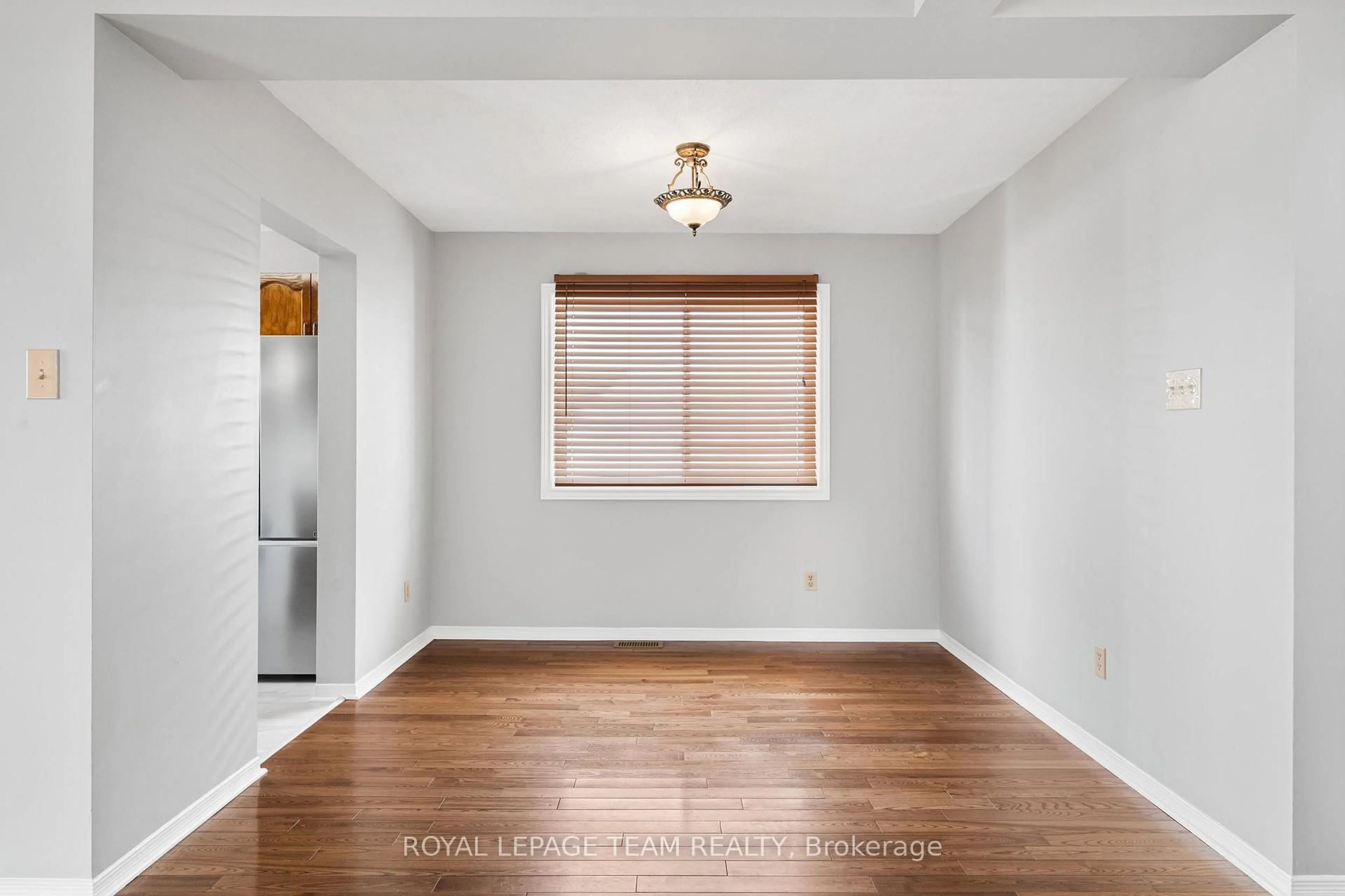 A pic of a room for 32 PEACOCK Cres, Ottawa Ontario K2J 3P6