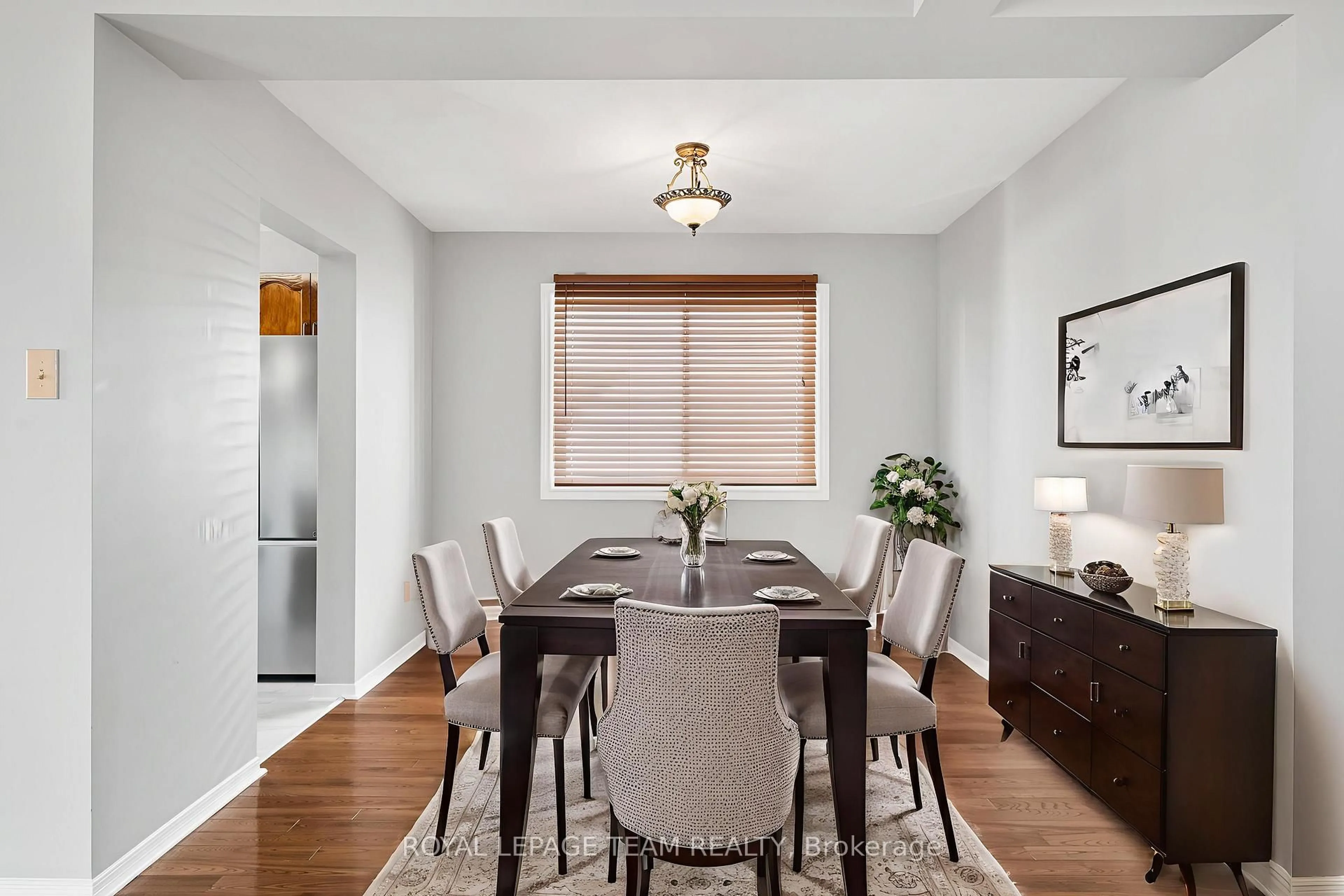Dining room, wood/laminate floor for 32 PEACOCK Cres, Ottawa Ontario K2J 3P6