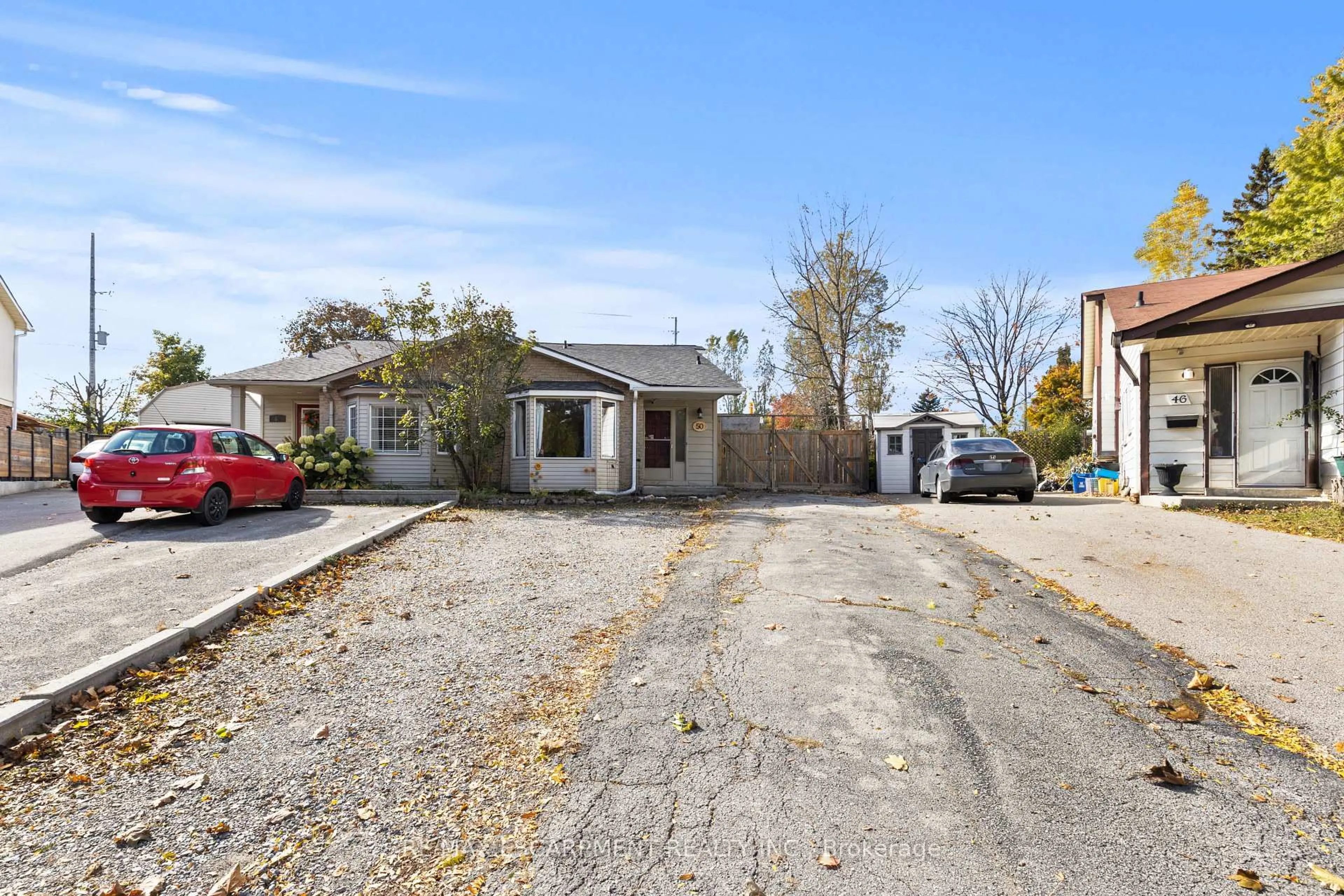 A pic from outside/outdoor area/front of a property/back of a property/a pic from drone, street for 50 Gledhill Cres, Hamilton Ontario L9C 6H4