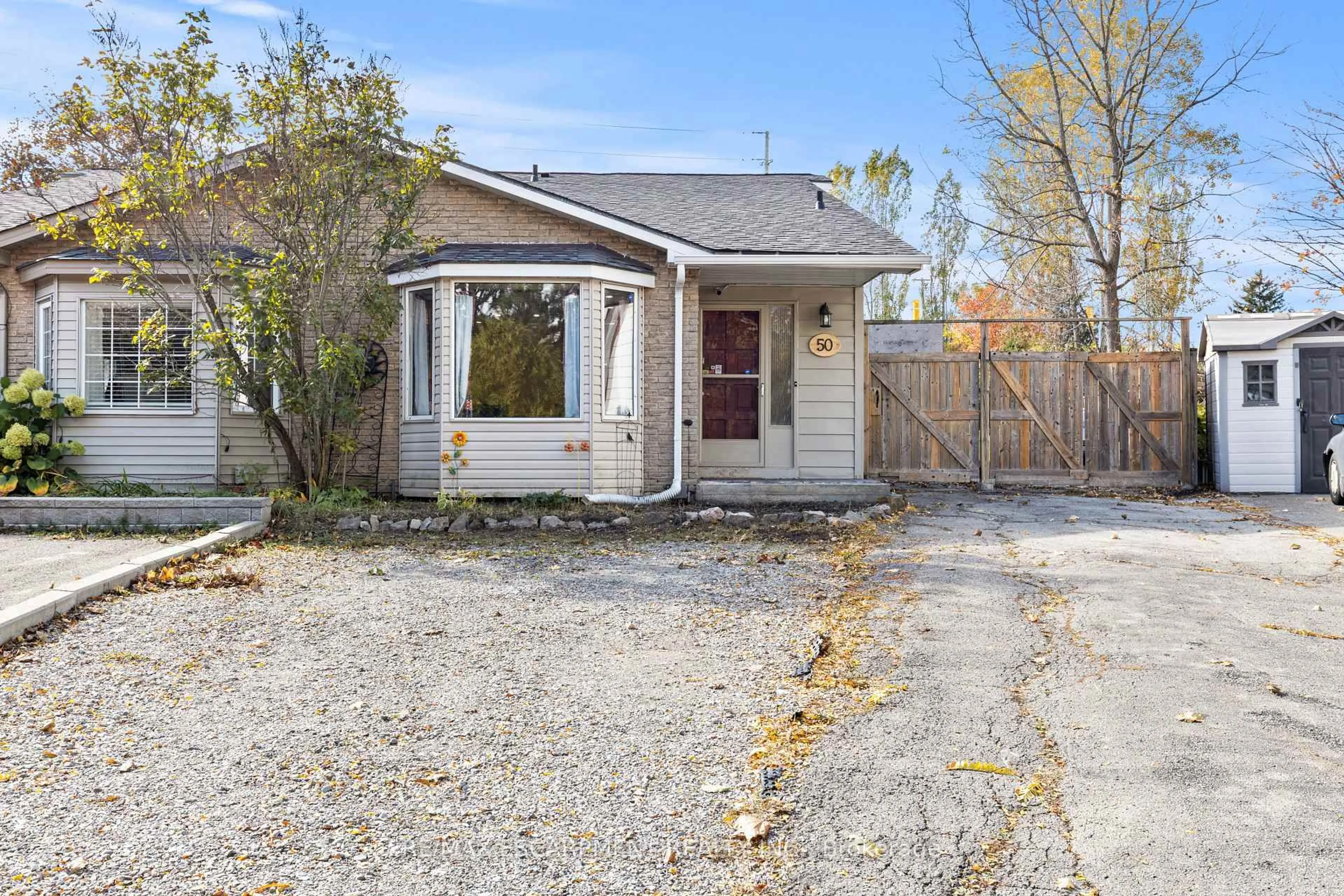 Unknown for 50 Gledhill Cres, Hamilton Ontario L9C 6H4