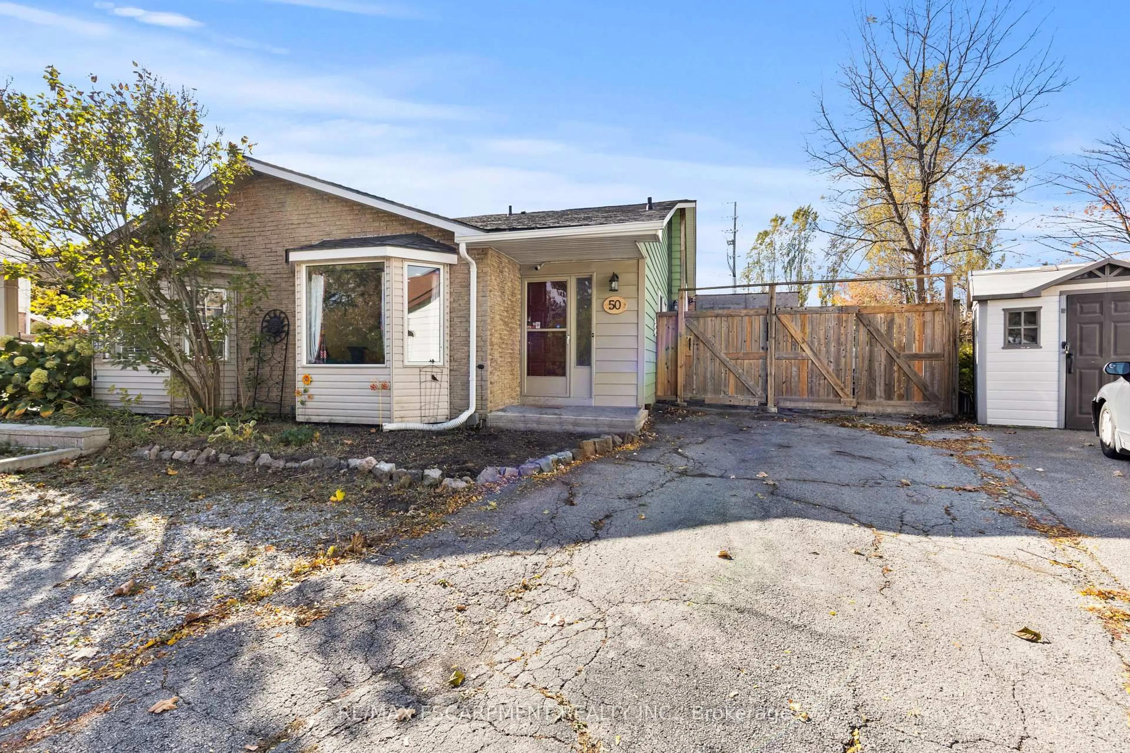 Unknown for 50 Gledhill Cres, Hamilton Ontario L9C 6H4