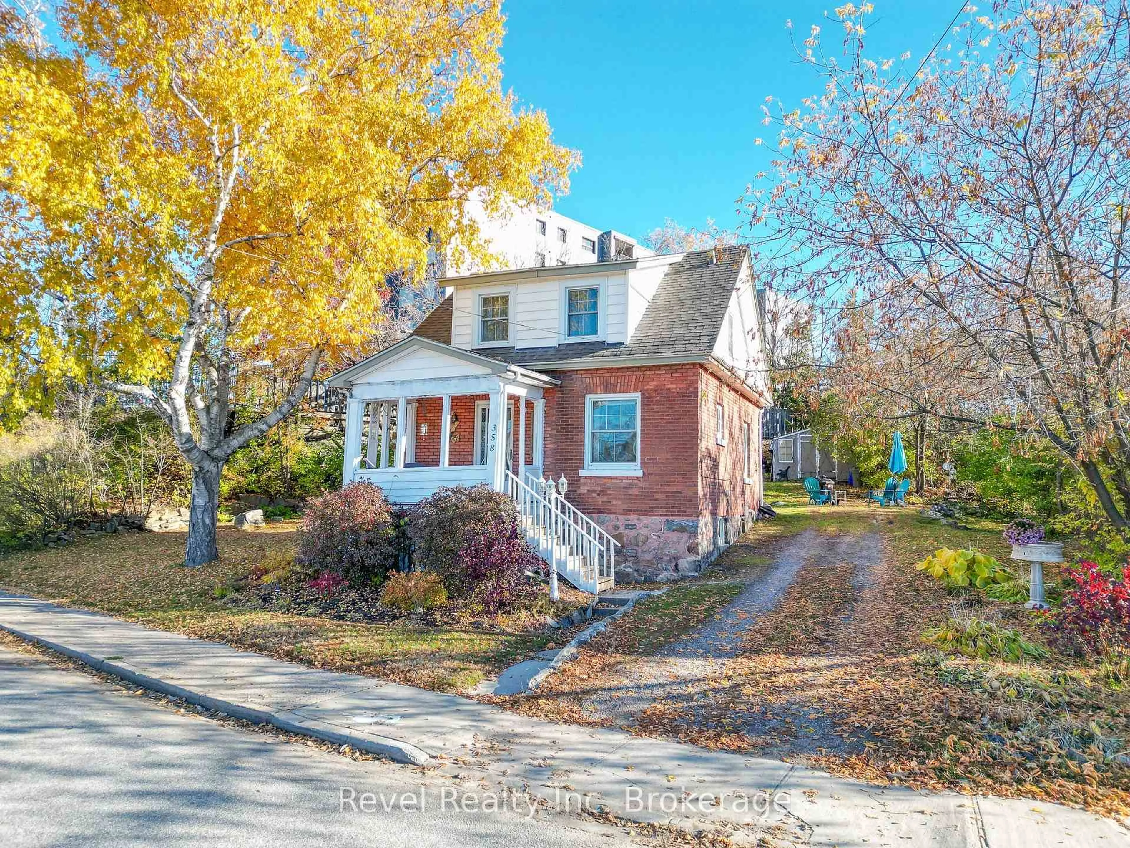 Home with brick exterior material, street for 358 Fifth Ave, North Bay Ontario P1B 3N8