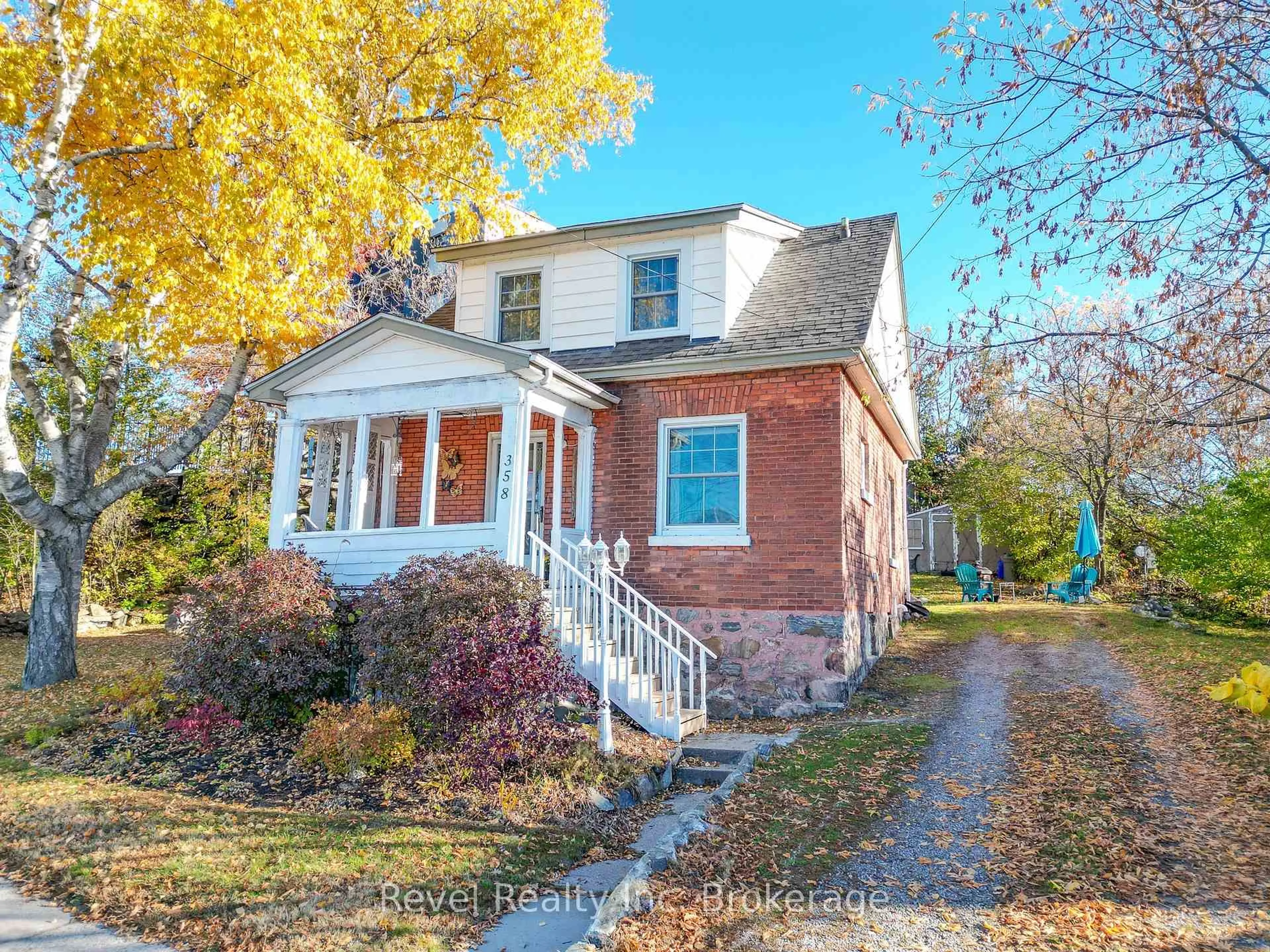 Home with brick exterior material, street for 358 Fifth Ave, North Bay Ontario P1B 3N8