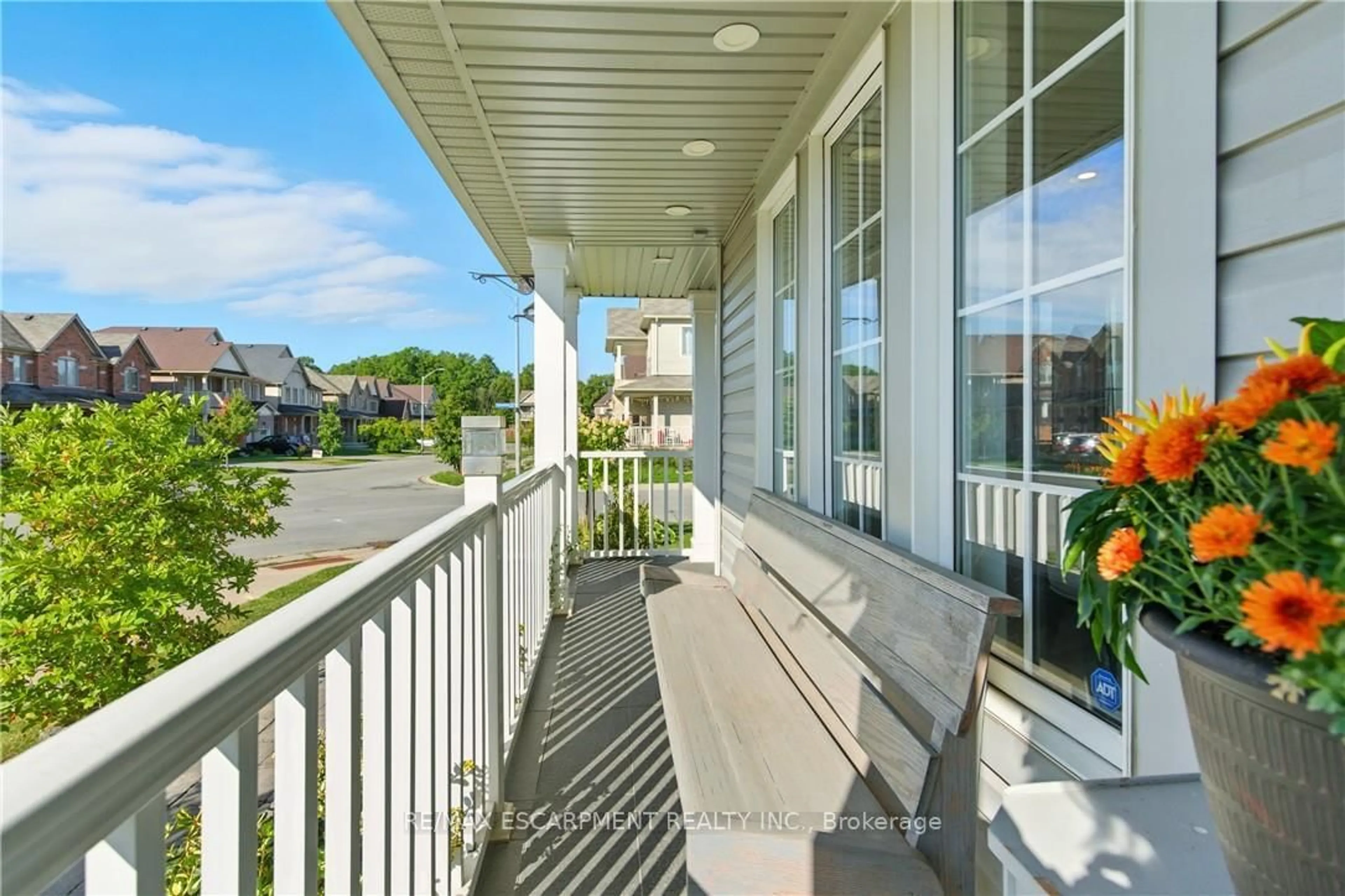 Patio, street for 7764 Sycamore Dr, Niagara Falls Ontario L2H 0N6