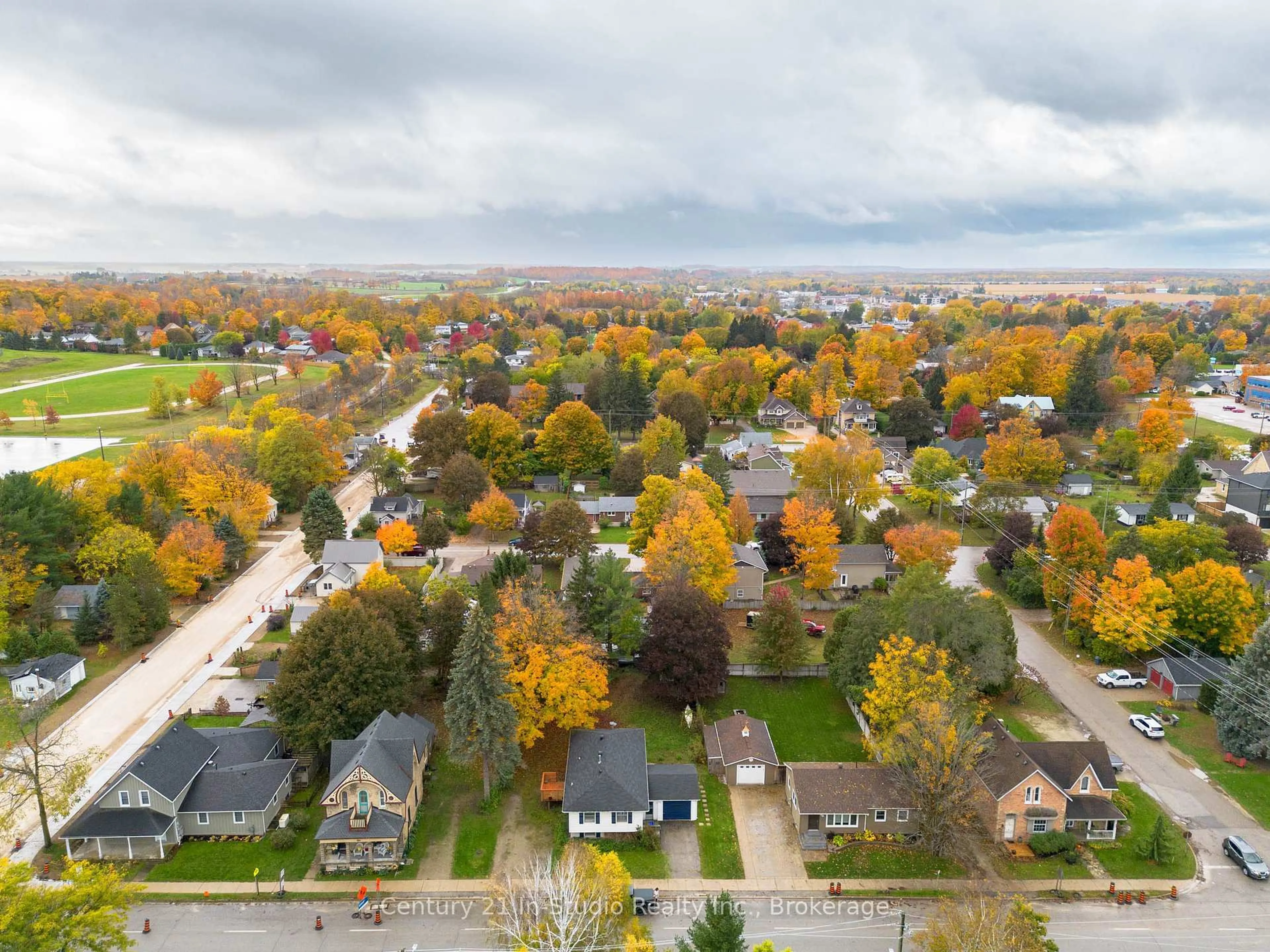 A pic from outside/outdoor area/front of a property/back of a property/a pic from drone, unknown for 698 Gustavus St, Saugeen Shores Ontario N0H 2C0