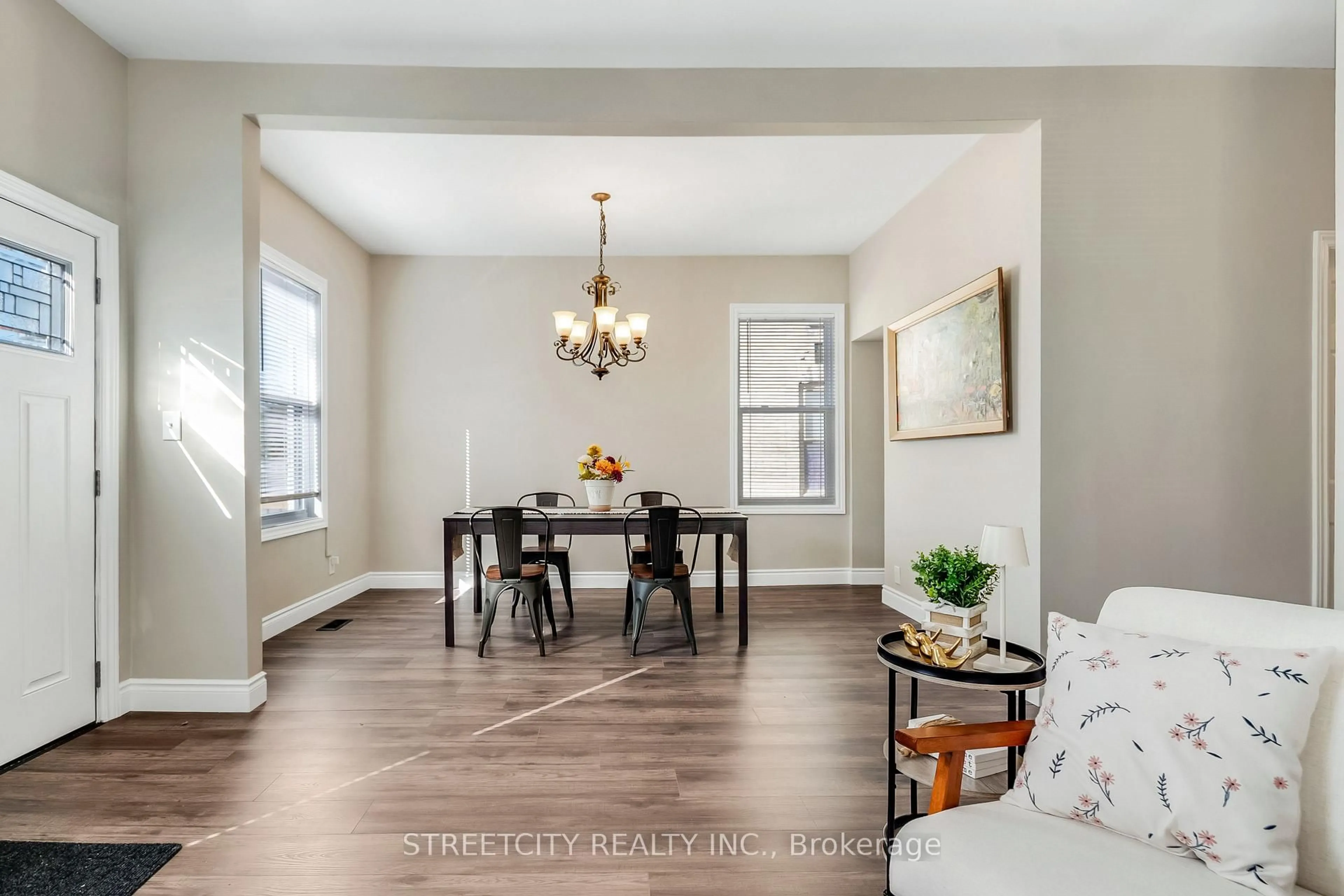 Dining room, unknown for 310 Egerton St, London East Ontario N5Z 2G7