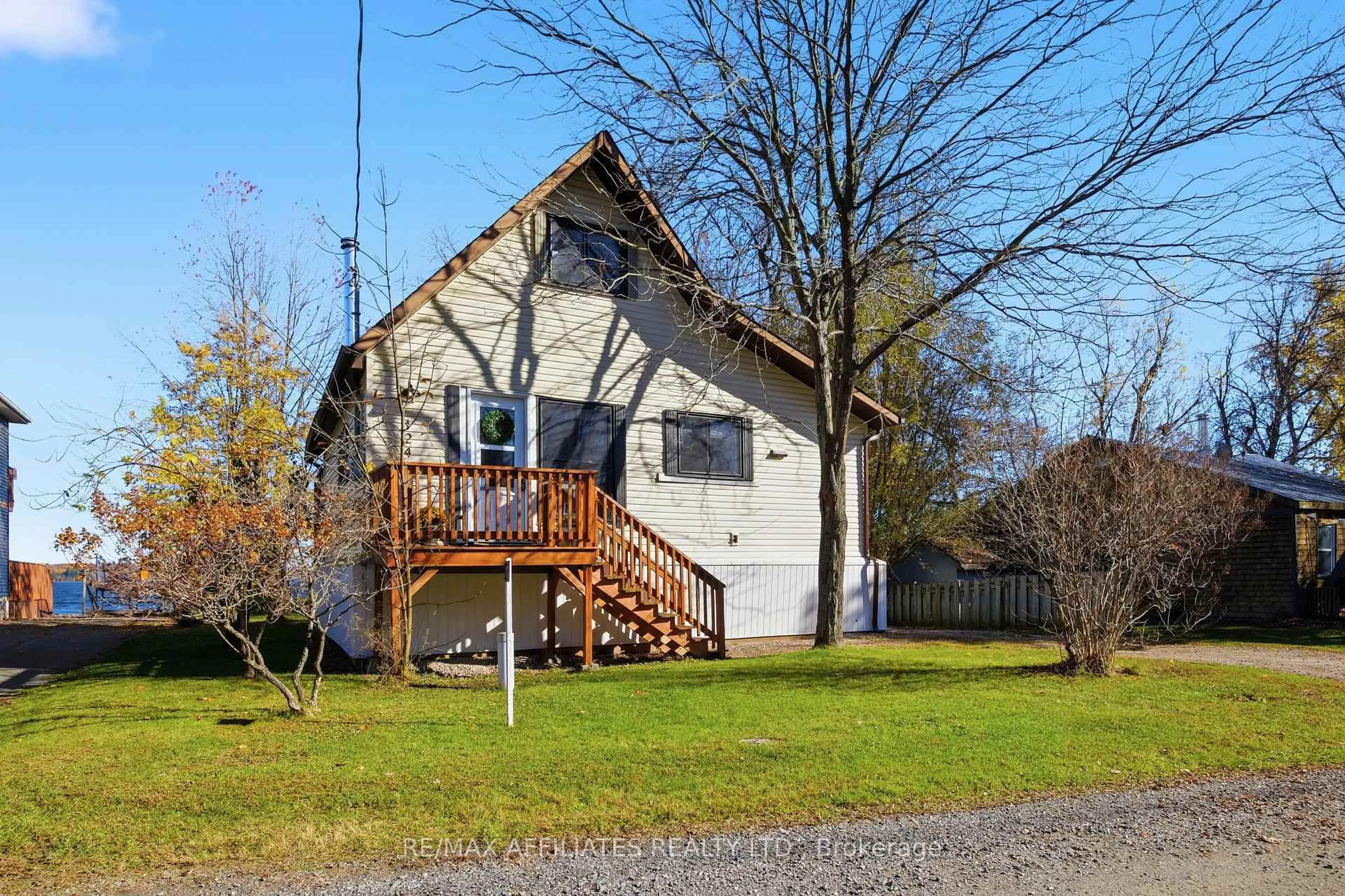 A pic from outside/outdoor area/front of a property/back of a property/a pic from drone, unknown for 124 Mccullough's Landing Rd, Perth Ontario K7H 0J3