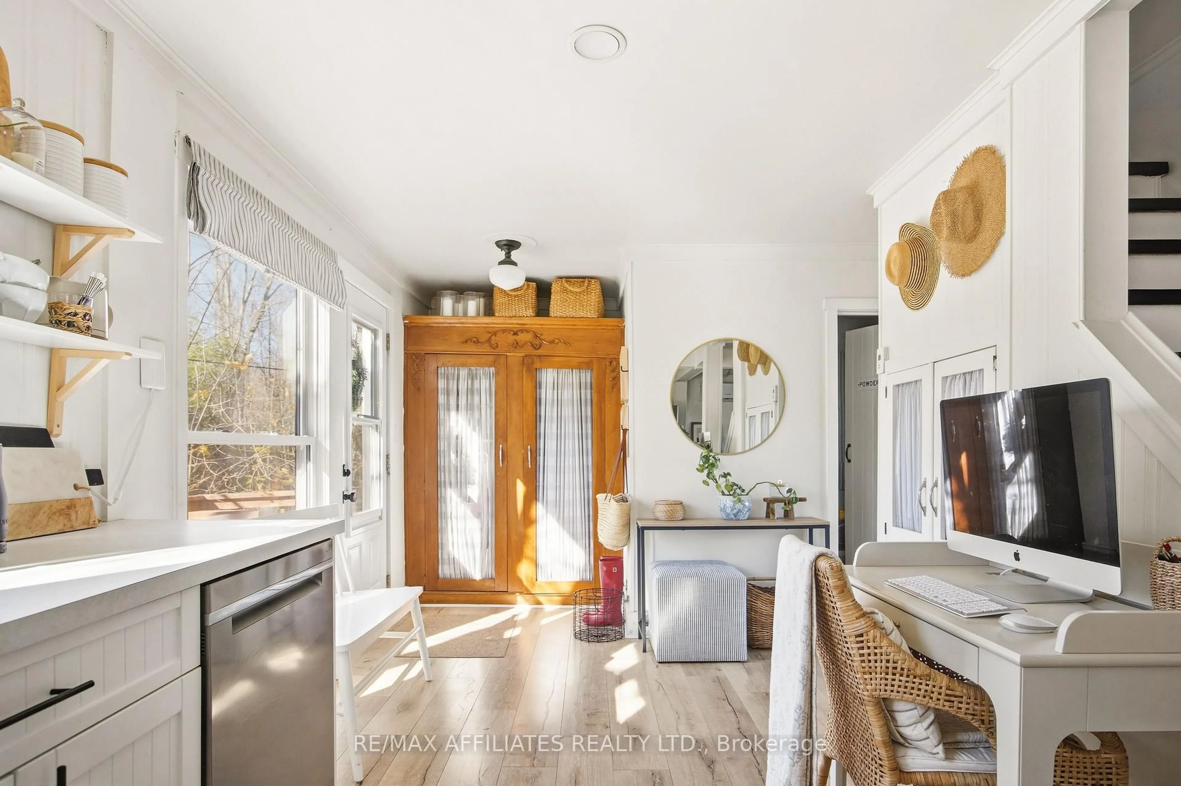 Contemporary bathroom, ceramic/tile floor for 124 Mccullough's Landing Rd, Perth Ontario K7H 0J3