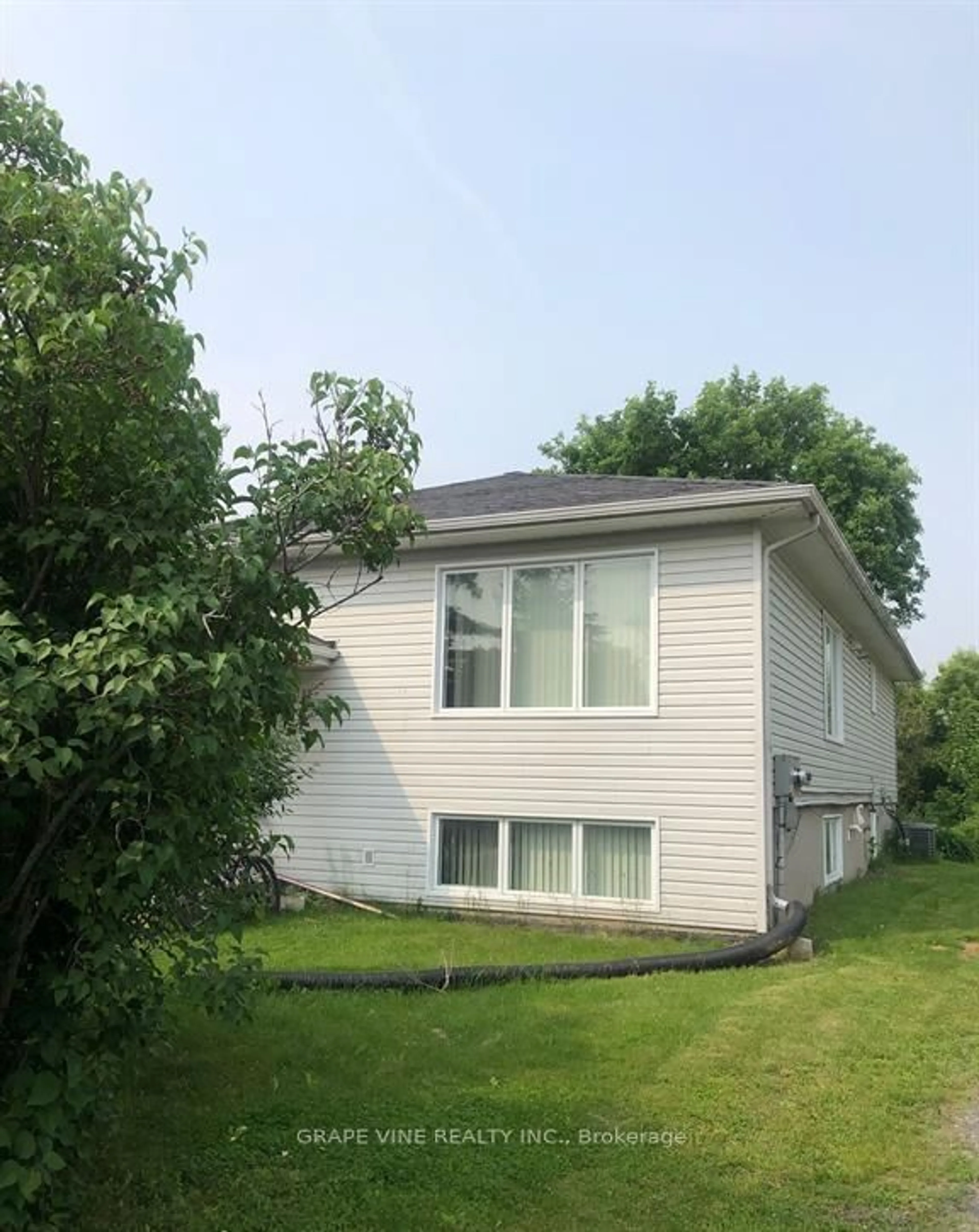 Unknown for 35 Cloverloft Crt, Stittsville Ontario K2S 1T3