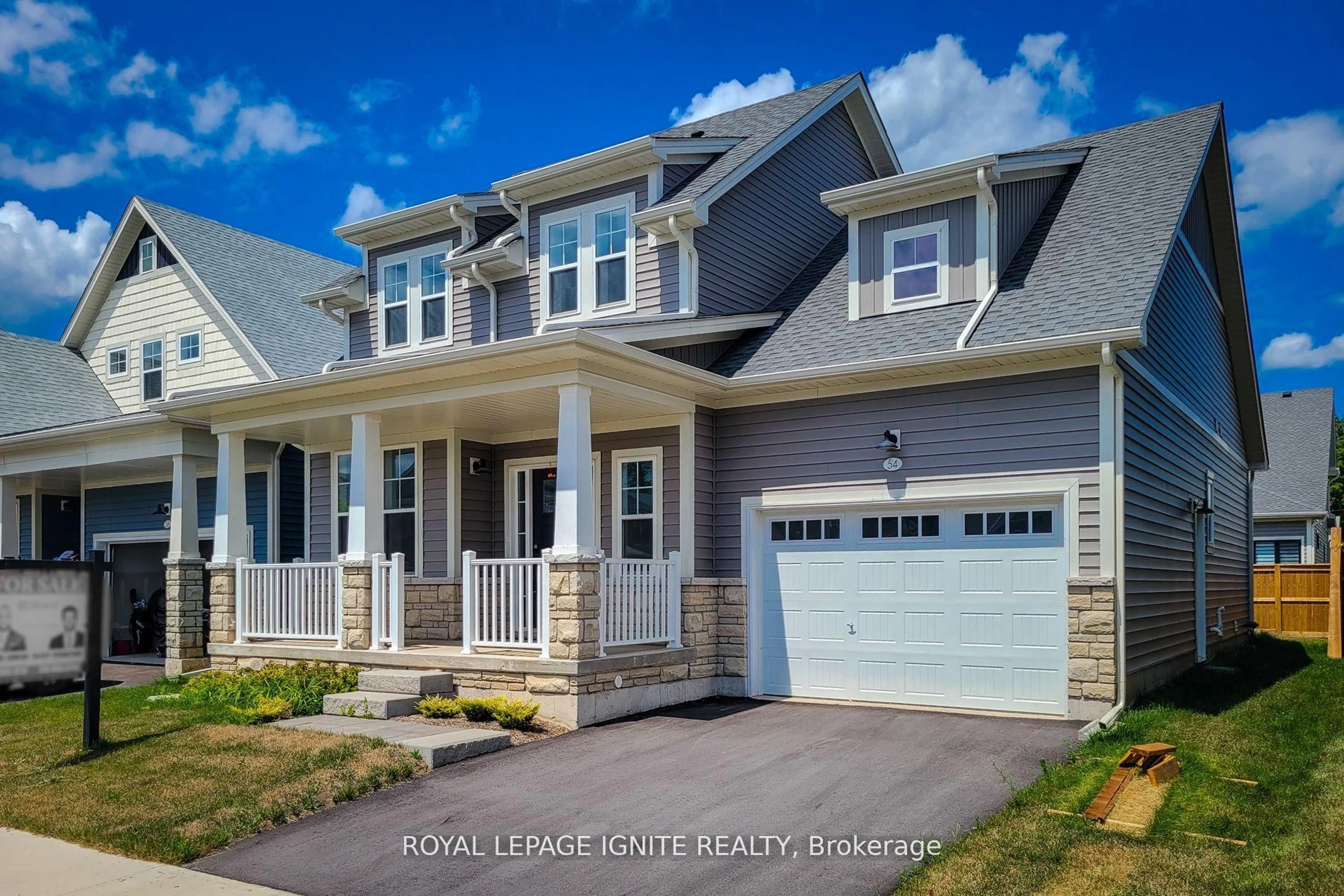 Home with vinyl exterior material, street for 54 Beach Walk Cres, Fort Erie Ontario L0S 1N0