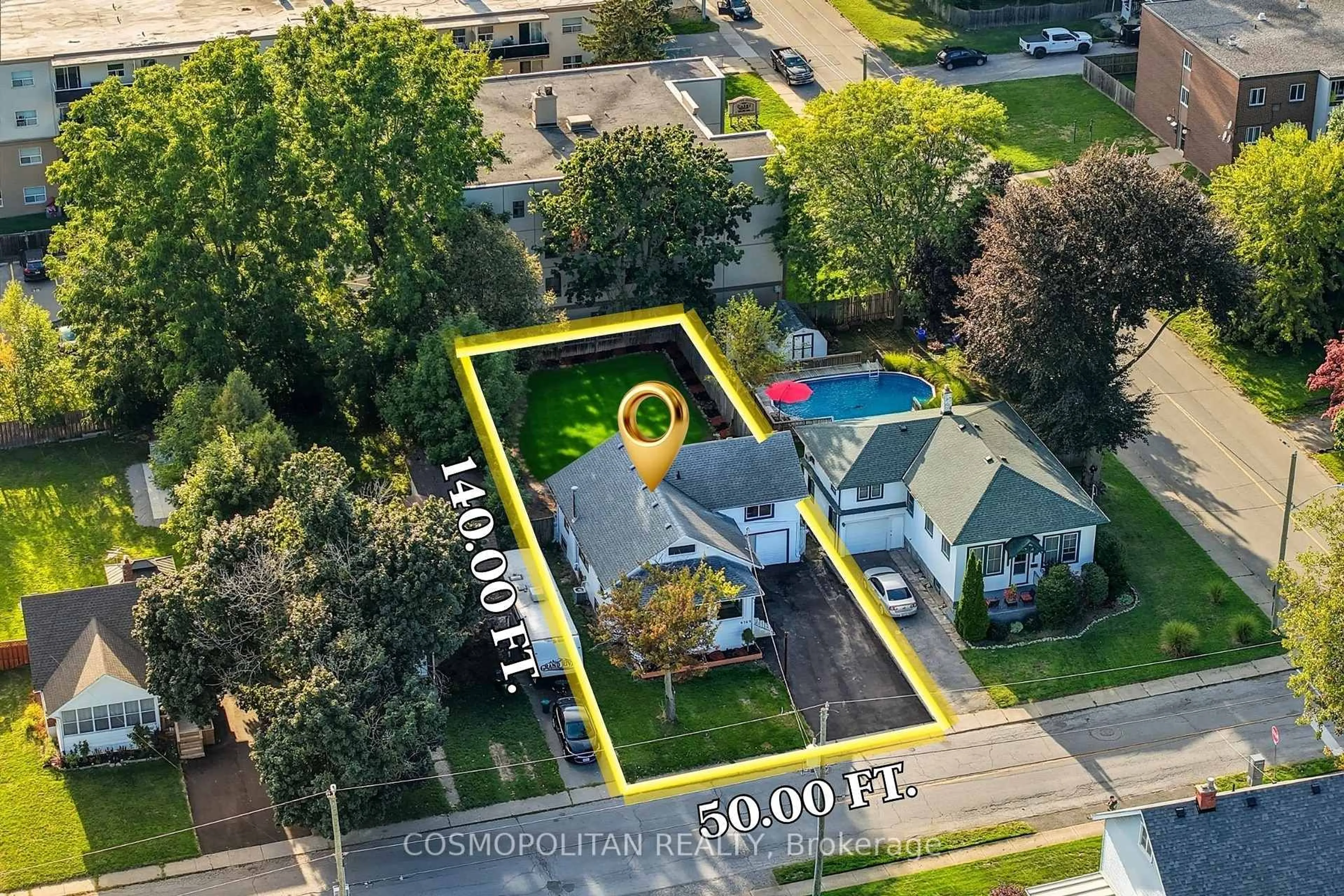 A pic from outside/outdoor area/front of a property/back of a property/a pic from drone, street for 6369 Orchard Ave, Niagara Falls Ontario L2G 4H3