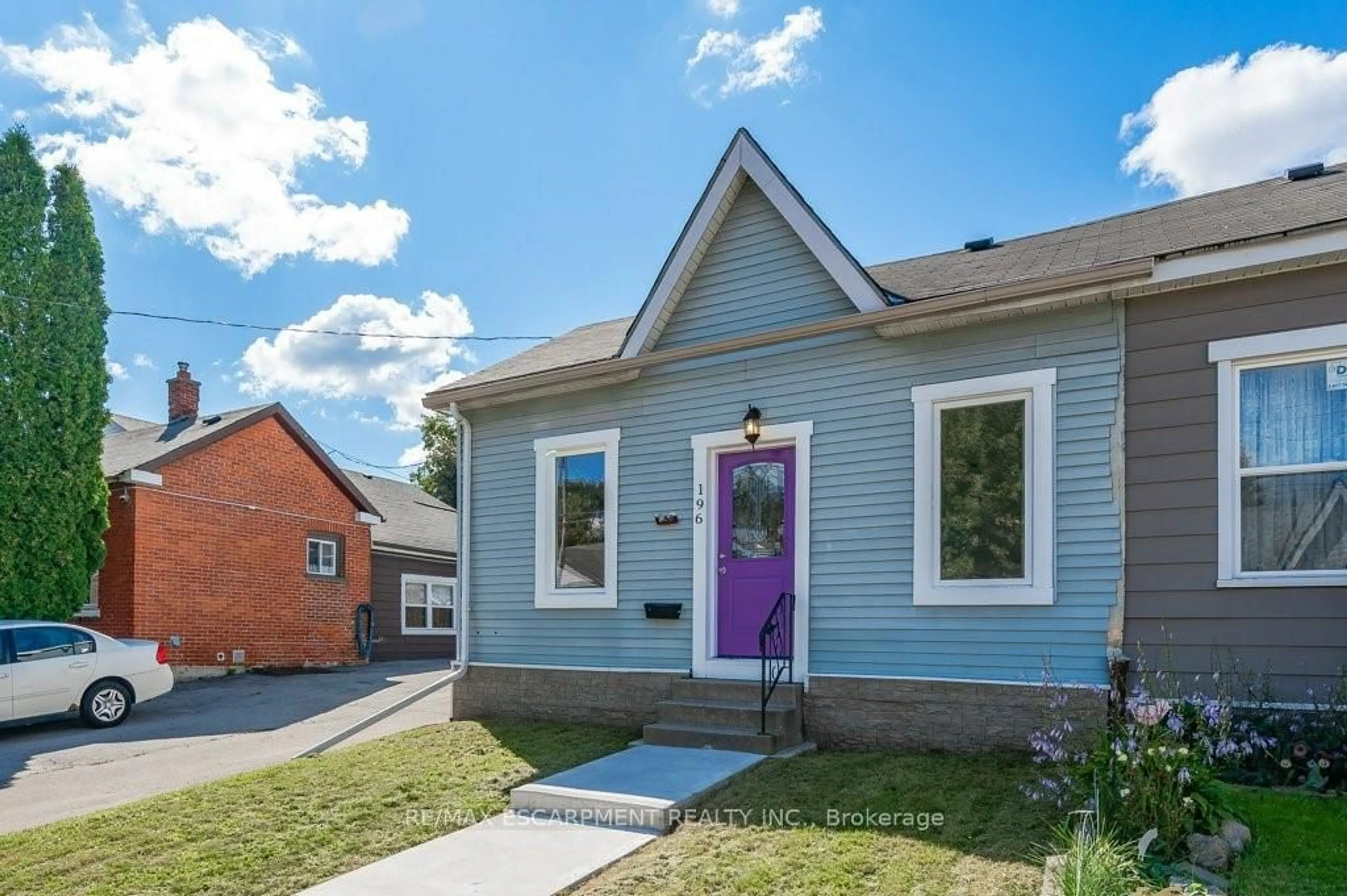Home with brick exterior material, street for 196 PICTON St, Hamilton Ontario L8L 3W9