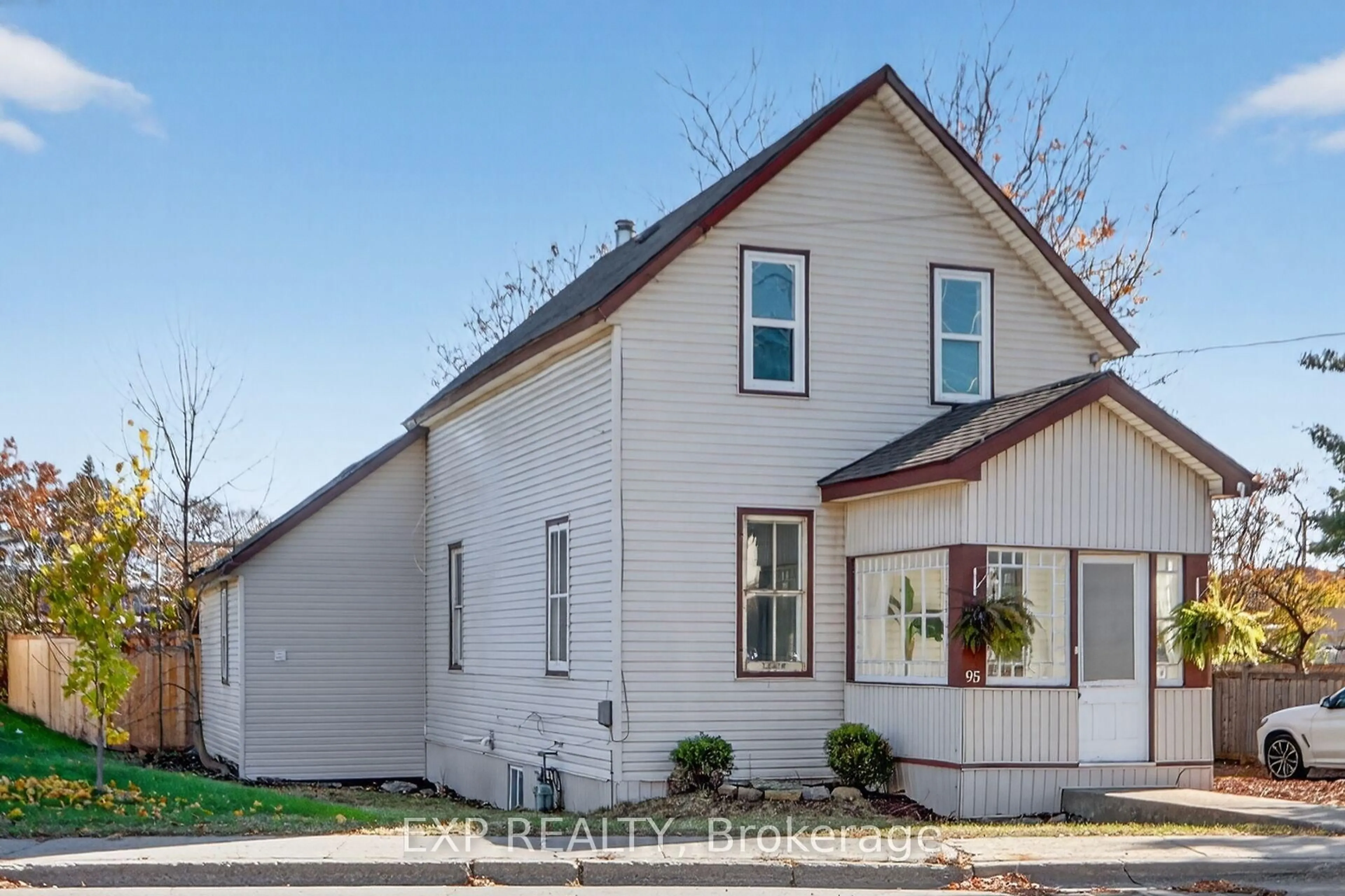 Home with vinyl exterior material, street for 95 Main St, Almonte Ontario K0A 1A0