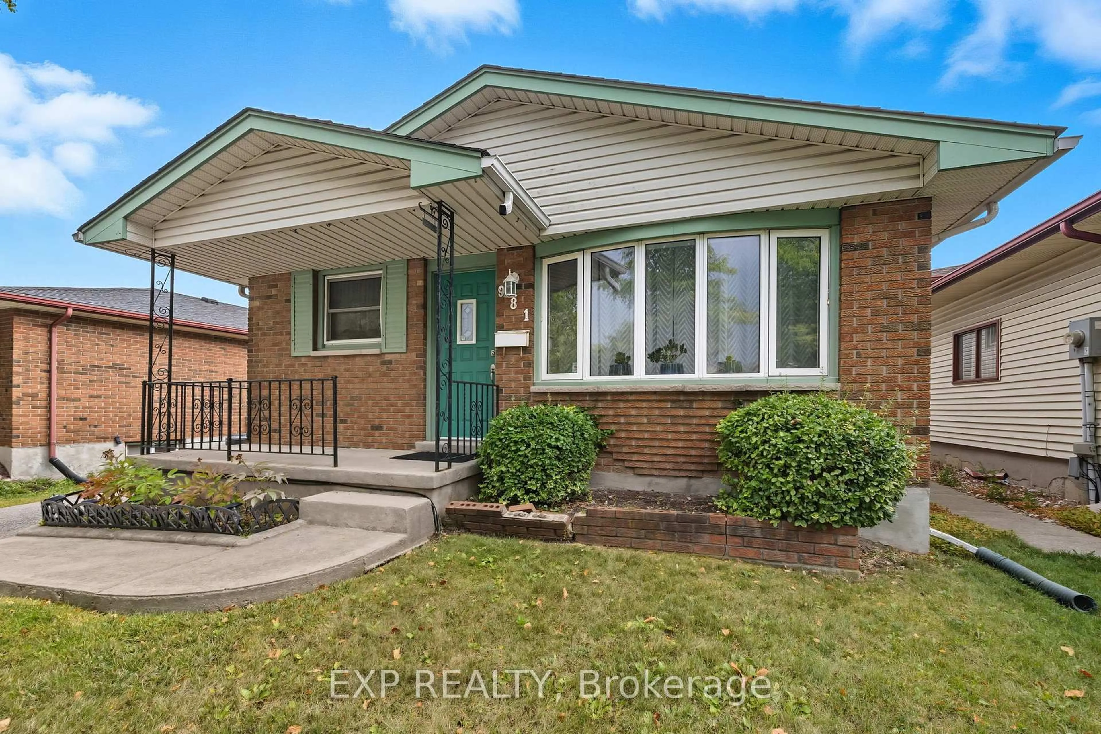 Home with brick exterior material, street for 981 Jalna Blvd, London South Ontario N6E 2R2
