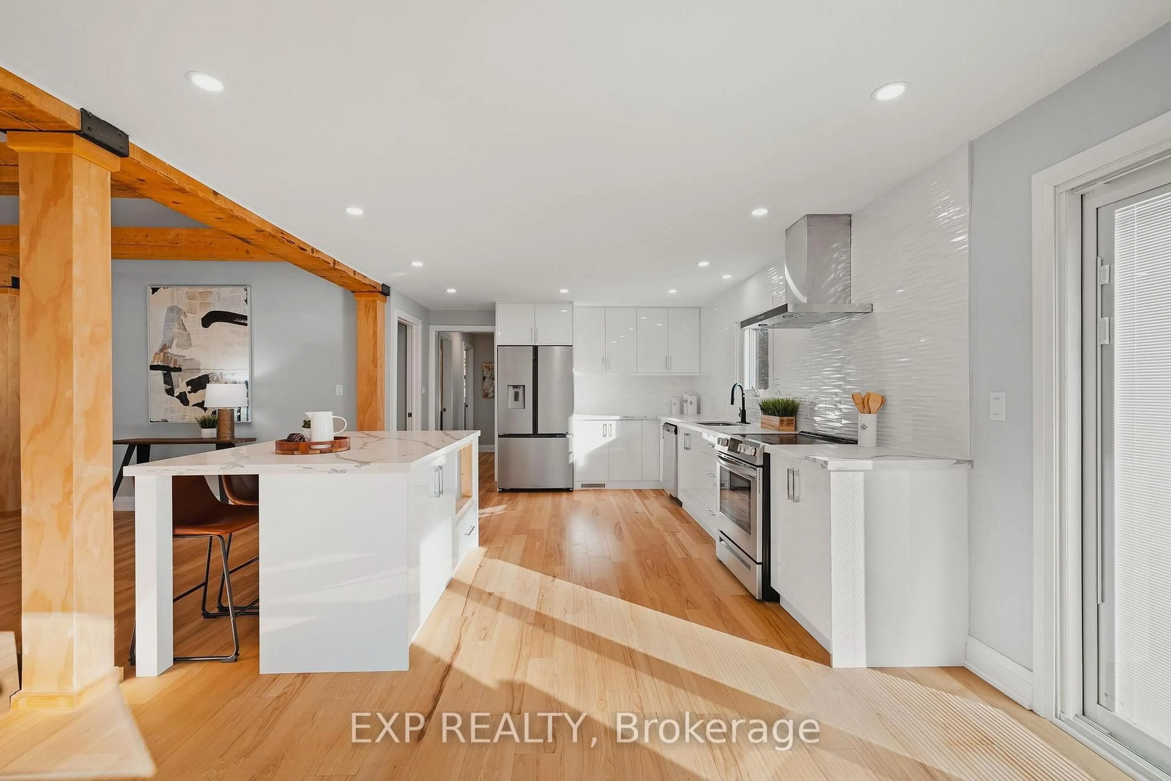 Open concept kitchen, wood/laminate floor for 8 Talbot St, Brant Ontario N0E 1R0